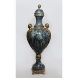 Marmorvase, Empire Stil, Anfang 20. Jh., Applikationen aus ziselierter und vergoldeter Bronze, Maße: