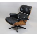 Eames Lounge Chair, Hersteller VITRA. Altersgemäß guter Zustand, Gebrauchsspuren.