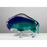 Stier, Glas, Spanien, H. 17,5 cm, B. 23 cm. Guter, altersbedingter Zustand, Chip.