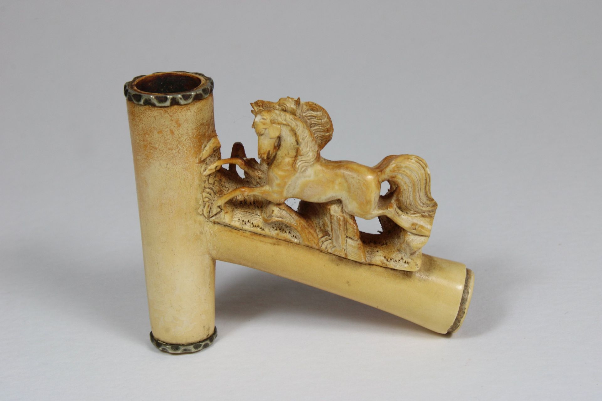 Sechs Meerschaumpfeifen, Pfeife mit Etui, Pferd, Spitze aus Bernstein, L. 18 cm, gebrauchter - Bild 4 aus 6