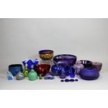 Glas-Konvolut 23-tlg., bestehend aus sechs Schalen, fünf Vasen, elf Glasobjekten, Flacon mit