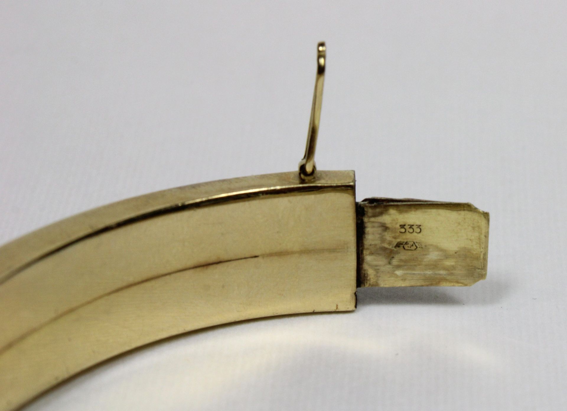 Armband, 333er Gold, Dm.: ca. 6 cm, Gesamtgewicht: 22 g. Guter, altersbedingter Zustand. - Bild 3 aus 3