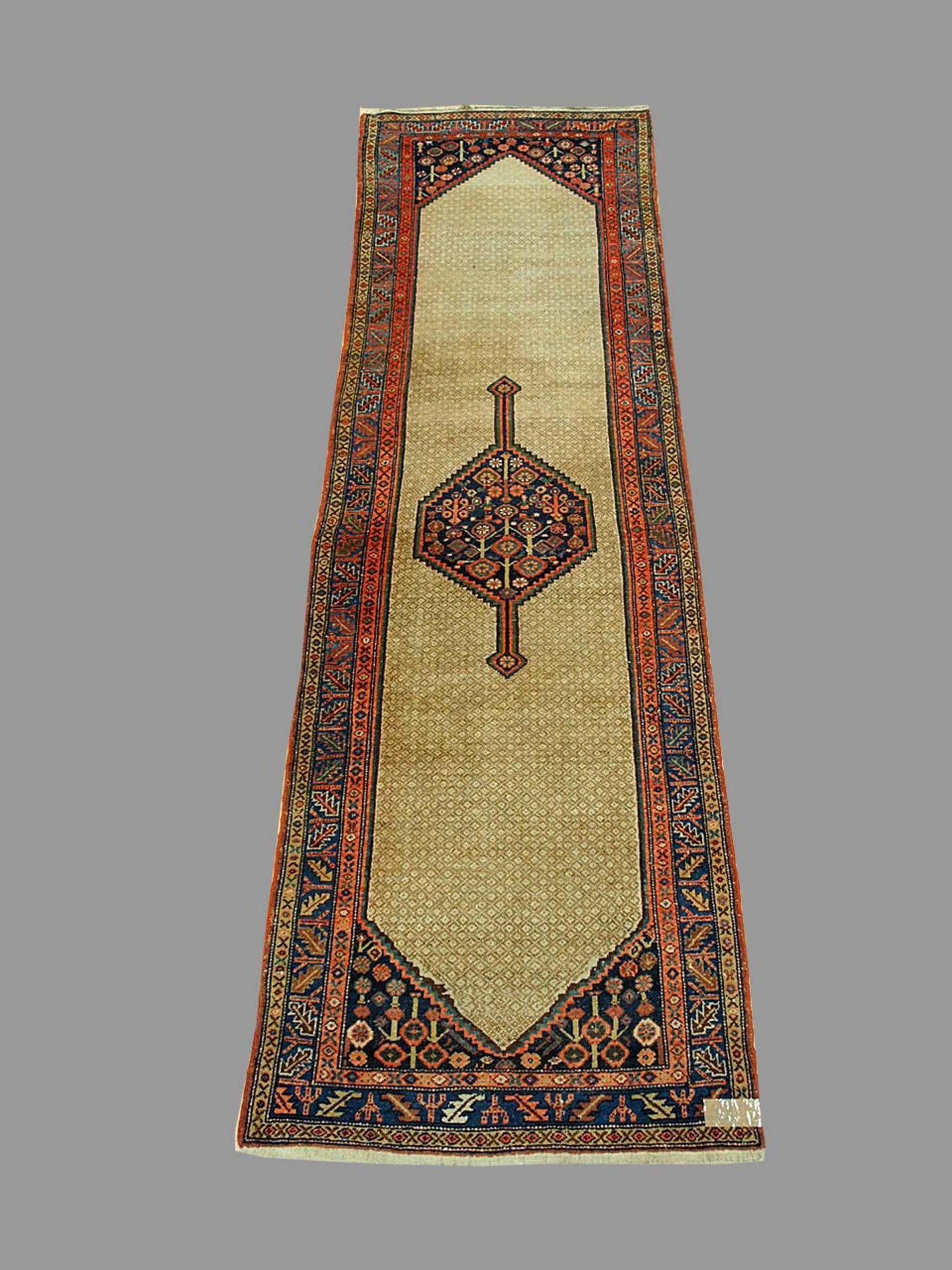 Malayer, um 1900, 380 x 104 cm, Zustand B/C