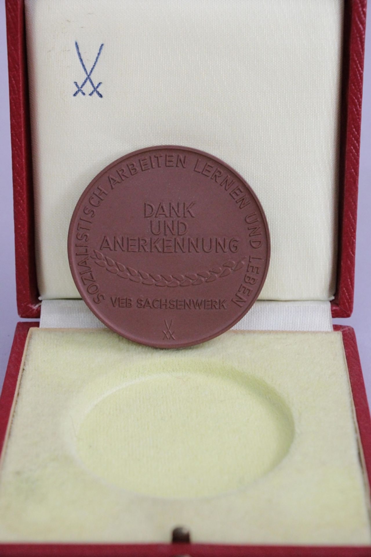 Böttgersteinzeug DDR Medaille