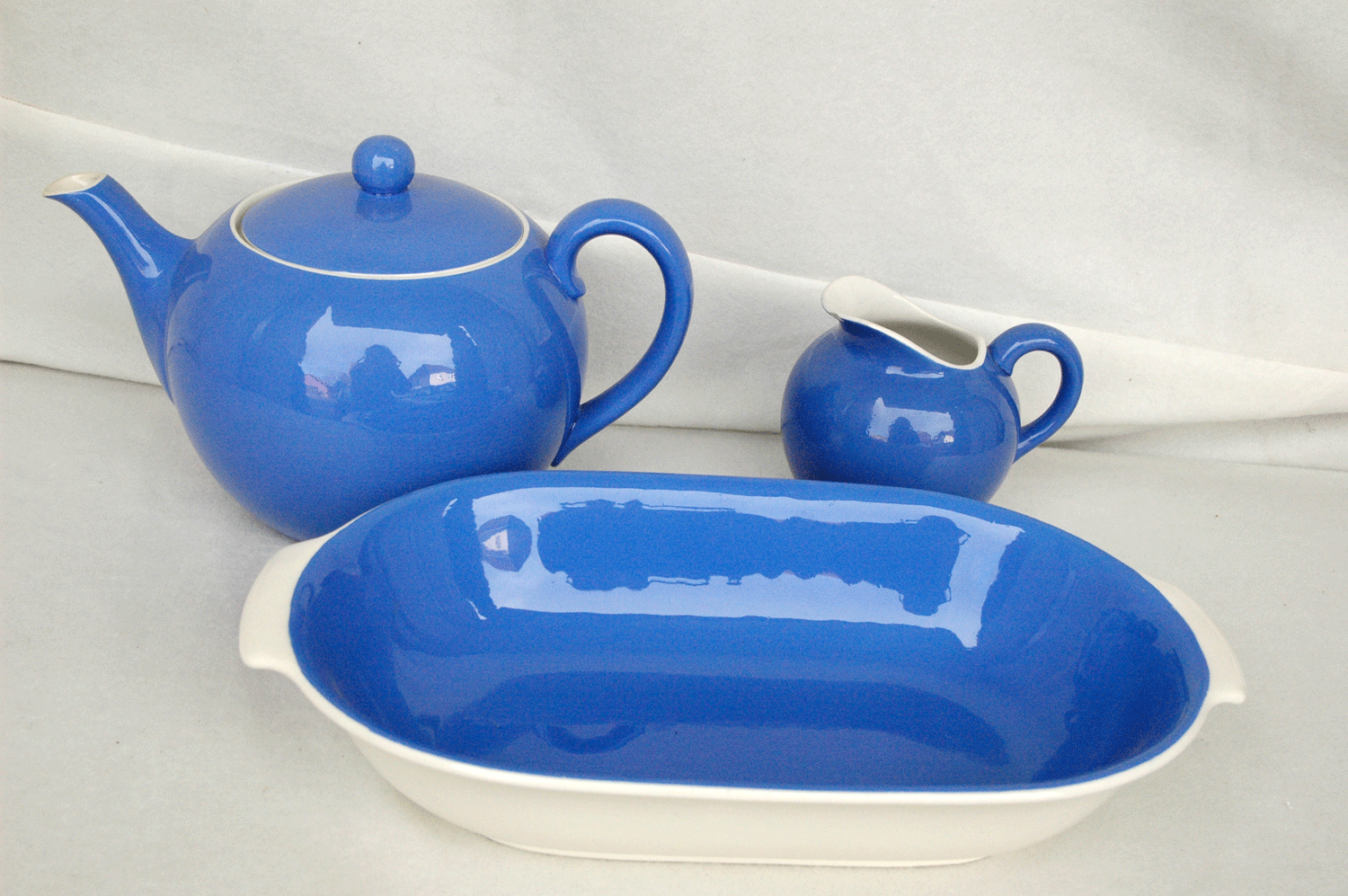 V&B-Service, Keramik blau: Kaffeekanne, Mokkakanne, Teekanne, Milchkanne, Kannenuntersetzer, - Bild 2 aus 3