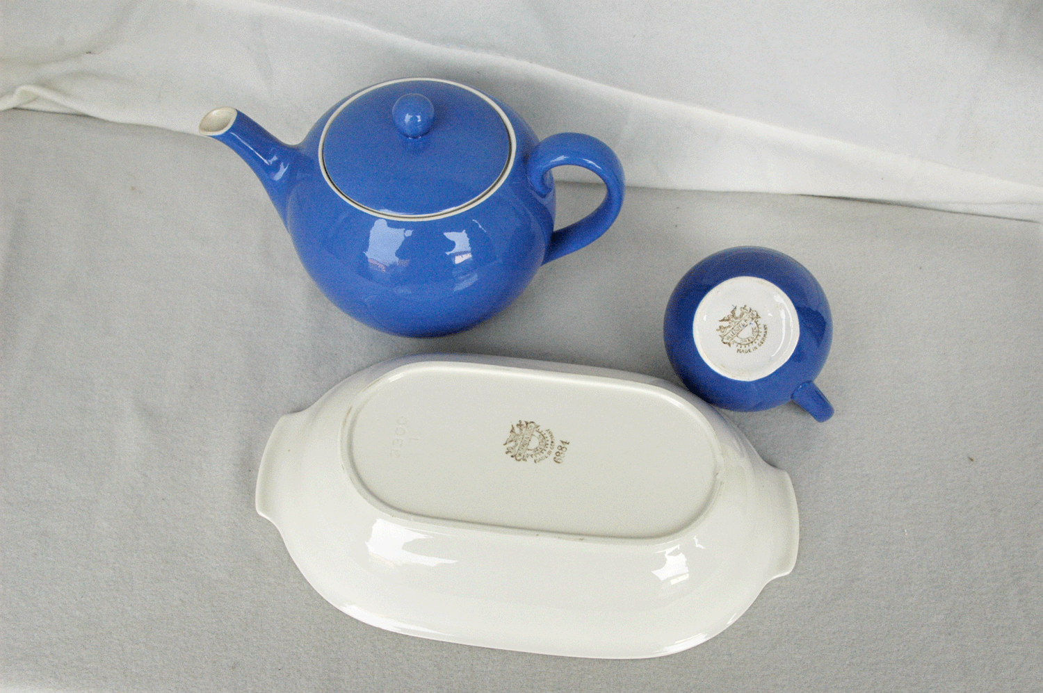 V&B-Service, Keramik blau: Kaffeekanne, Mokkakanne, Teekanne, Milchkanne, Kannenuntersetzer, - Bild 3 aus 3