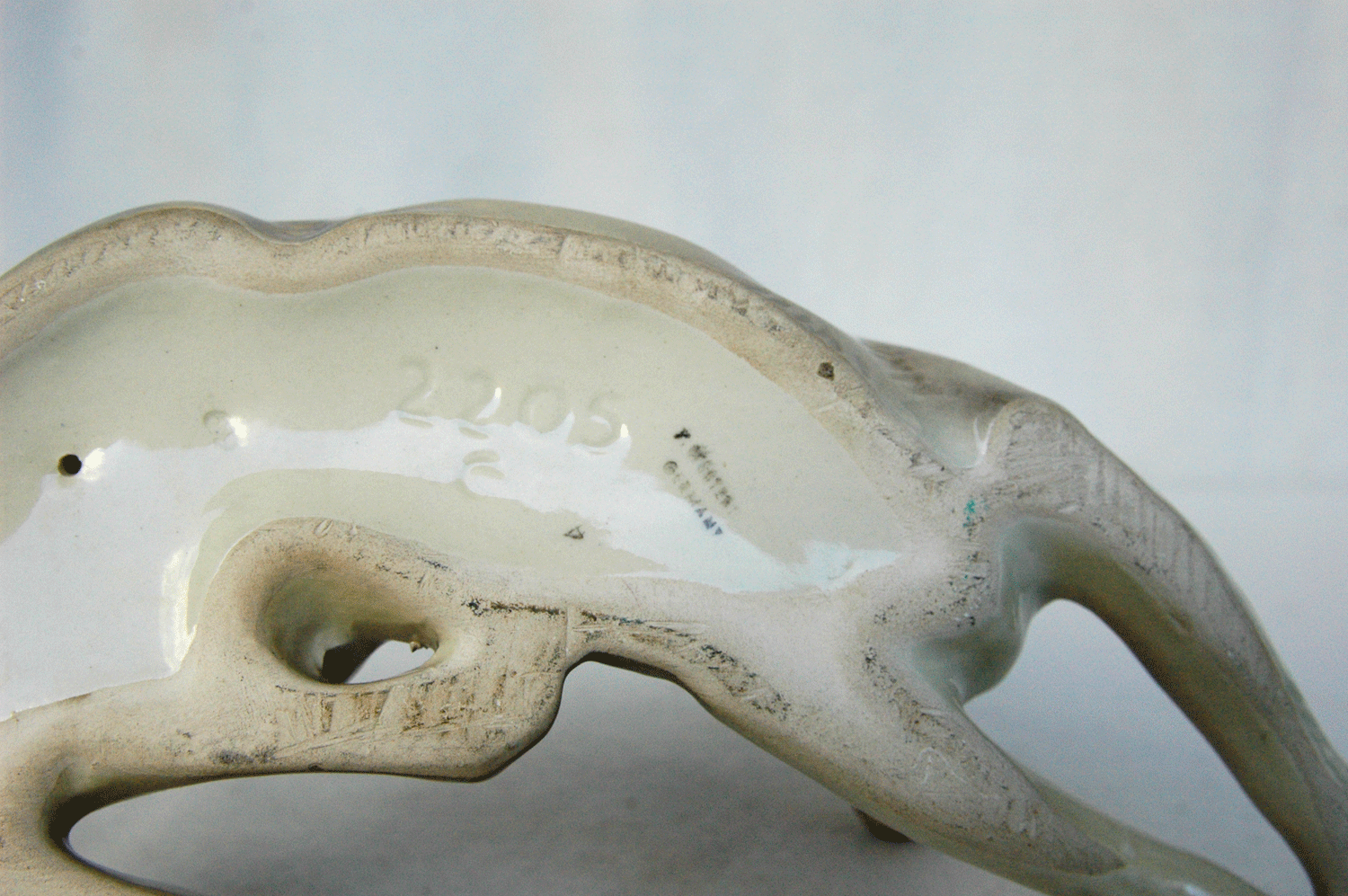 Figur, liegender Schäferhund, l= 20 cm - Bild 4 aus 4