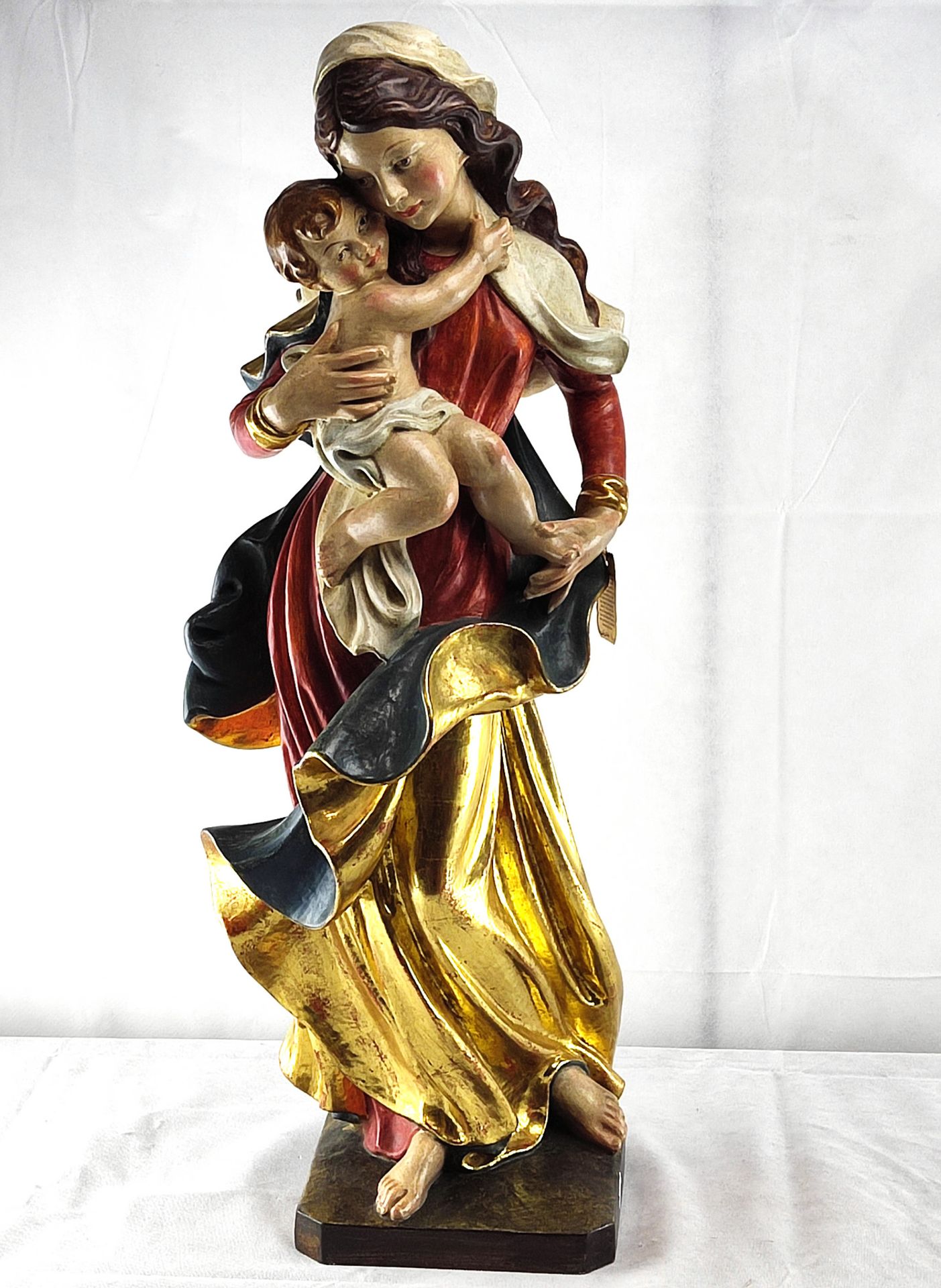 Madonna mit Kind, Holzfigur, Süddeutschland