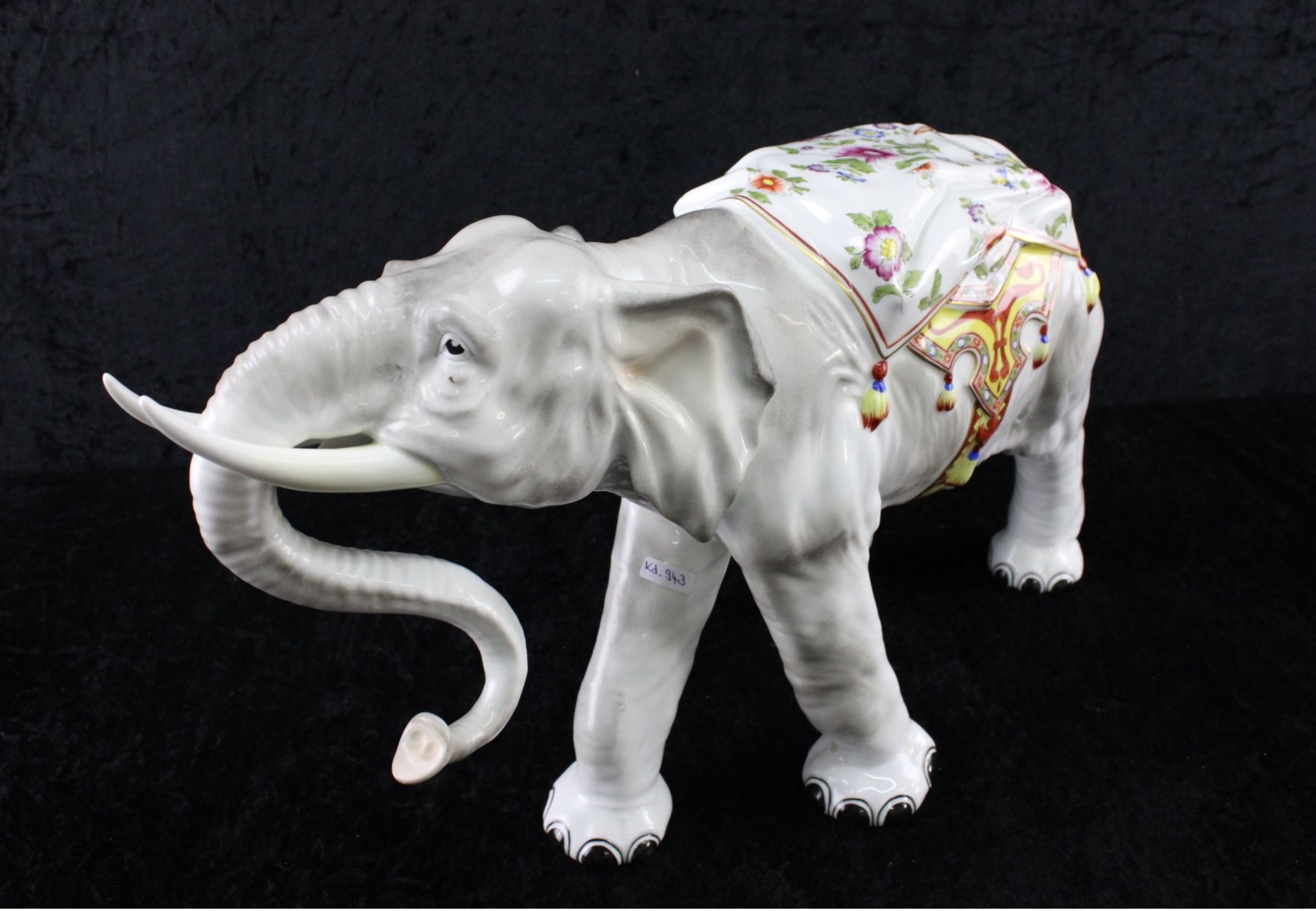 Porzellanfigur "Elefant mit buntem Sattel" Potschappel, H: 29 cm