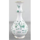 Vase, Meissen, Schwertermarke, 1.Wahl, indisch grünes Blumendekor