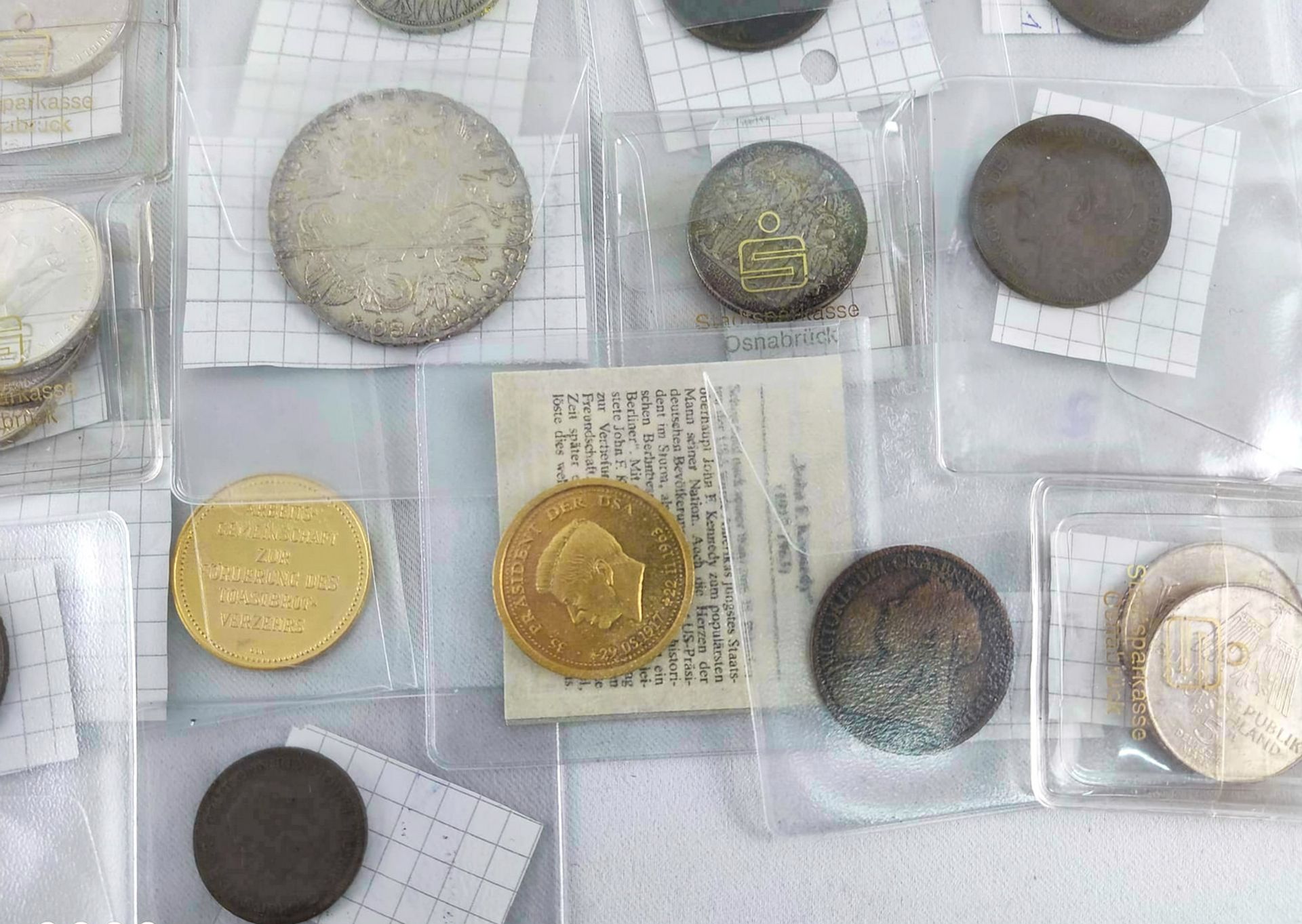 Konvolut aus 34 Umlauf- und Sammelmünzen - Bild 5 aus 5