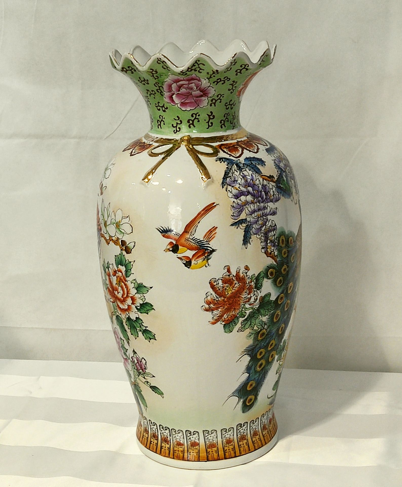 Bodenvase, China 2.H.20.Jh., Vogel/Blumendekor - Bild 3 aus 4