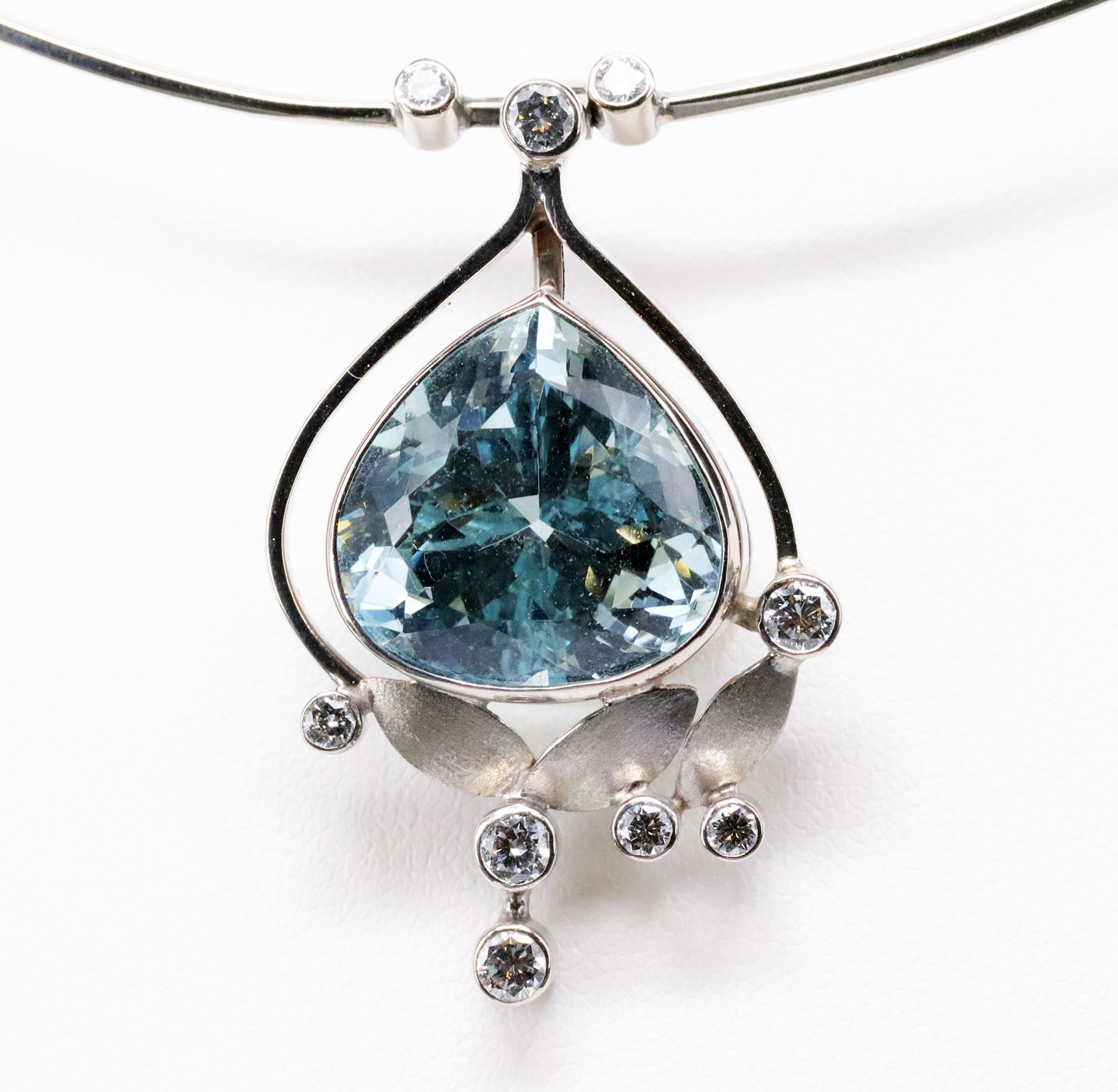 Set mit verschiedenen blauen Steinen / Set with different blue gems: Collier mit Aquamarin und 11 - Bild 3 aus 8