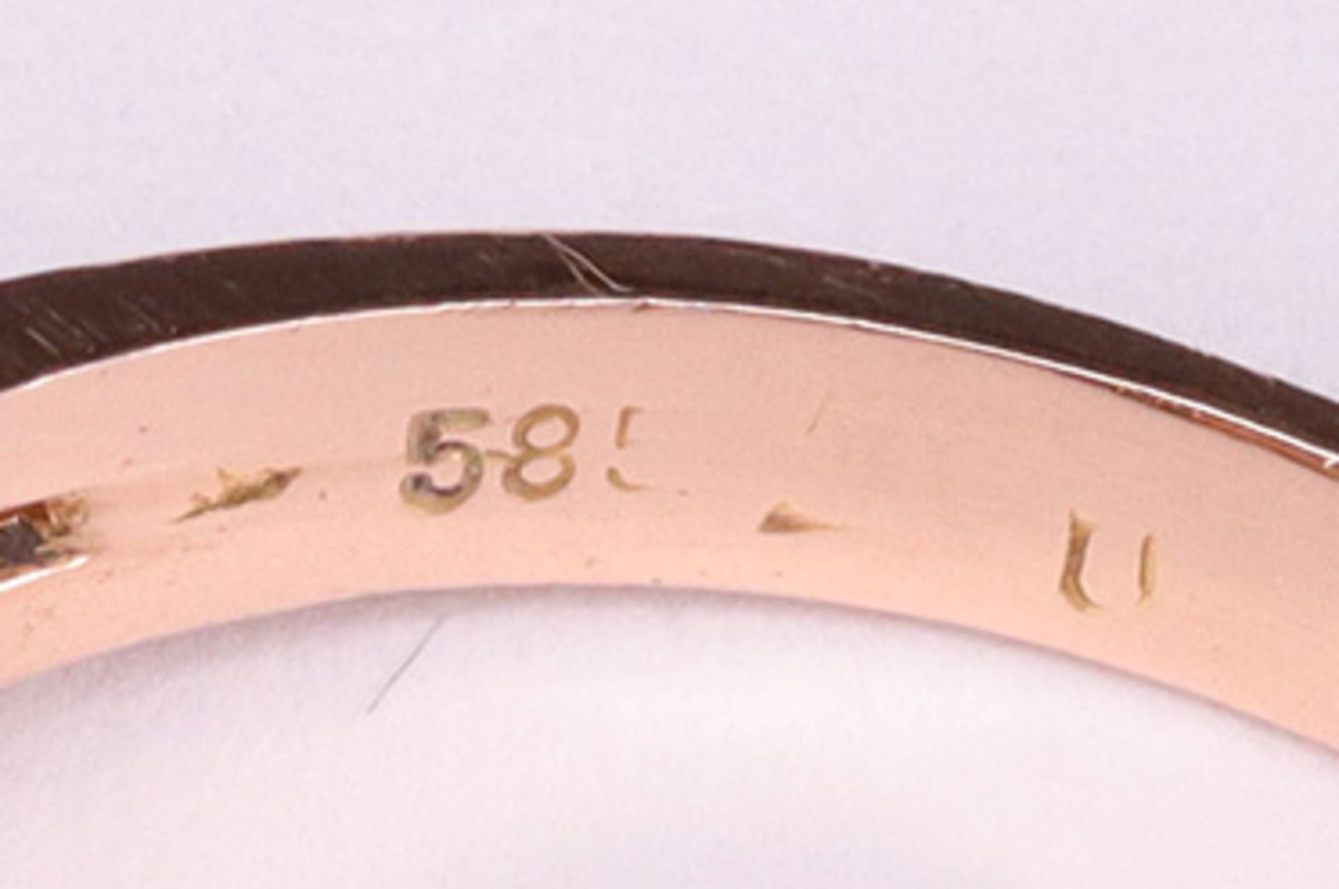 Zwei Goldringe: Ring mit Grandeln und Eichenblättern, 585er GG, RG61, 7,77 g; Ring mit Monogramm " - Image 2 of 8