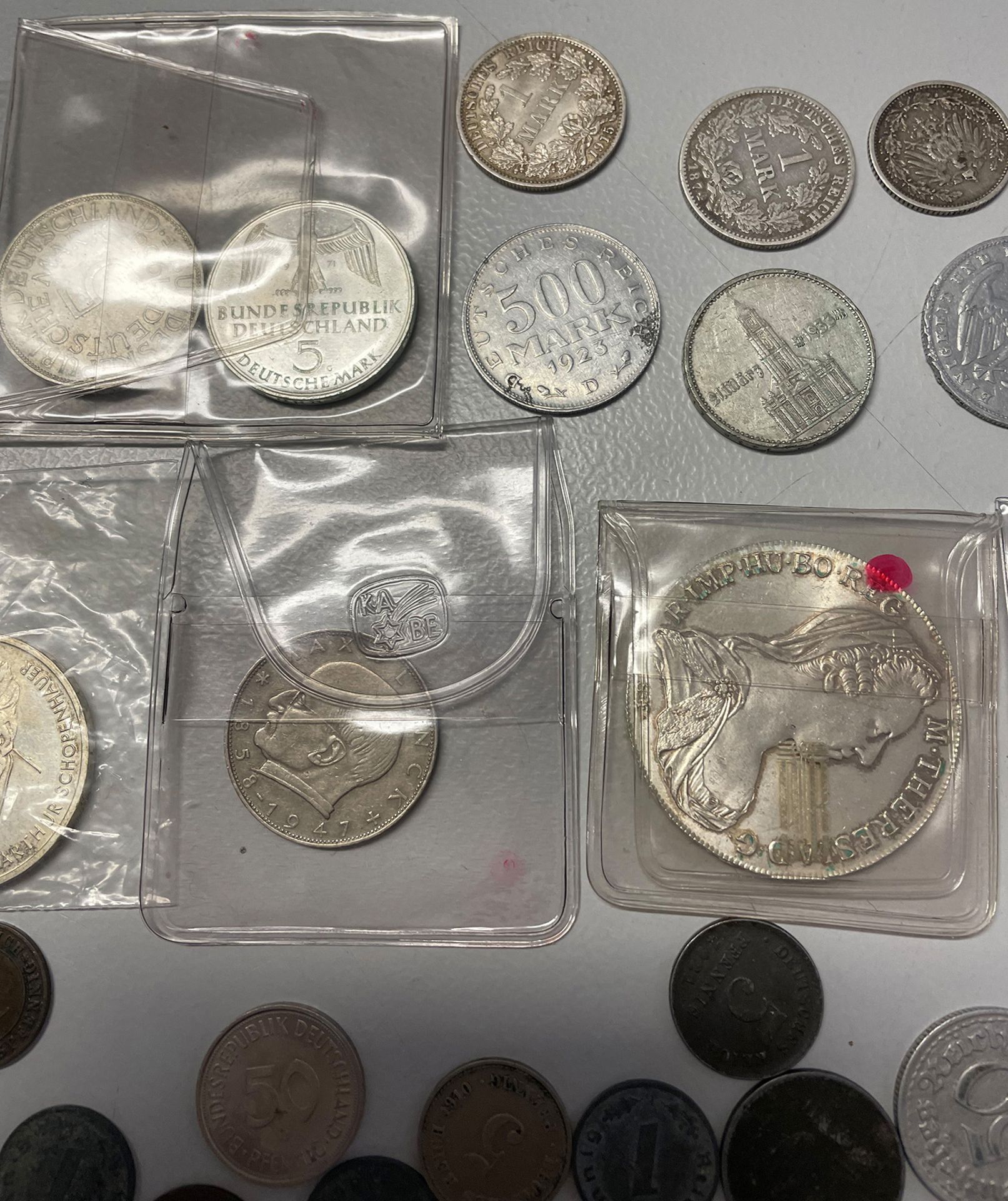 Konvolut Münzen, Deutschland und Österreich, Kaiserreich bis Republik, datunter 5 DM Stücke, 1966 F, - Bild 6 aus 17