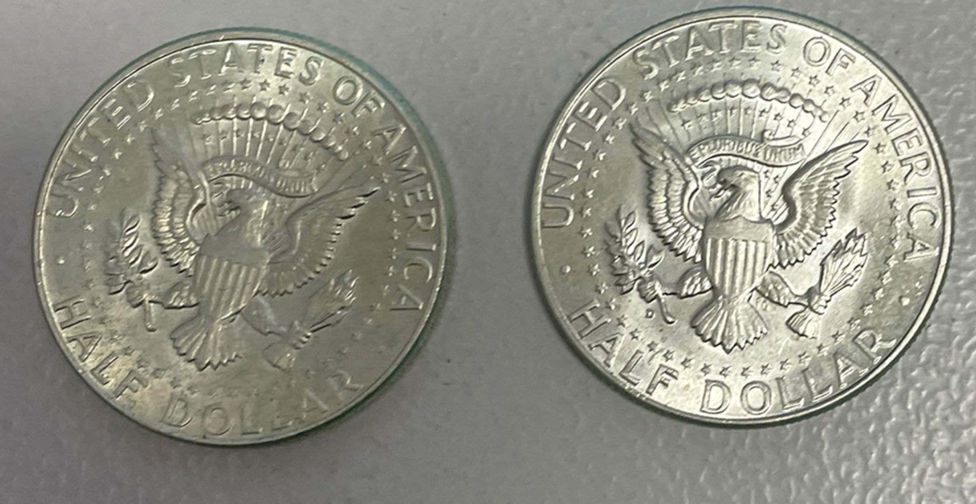 Konvolut Münzen USA, darunter 1 x Siber-Dollar 1885; 2 x Silber-Dollar 1923, 6 x Half Dollar (1943, - Image 13 of 14