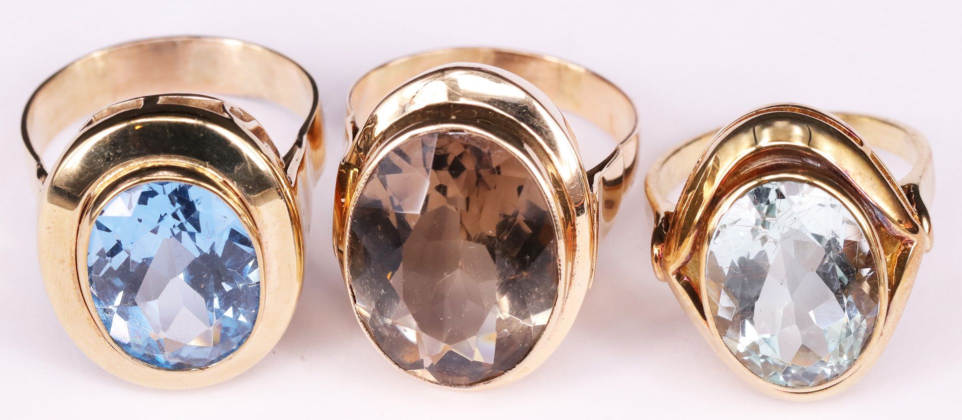 Drei Goldringe mit großen Edelsteinen: Ring mit Rauchtopas, 585er GG (geprüft), RG61, 8,33 g,
