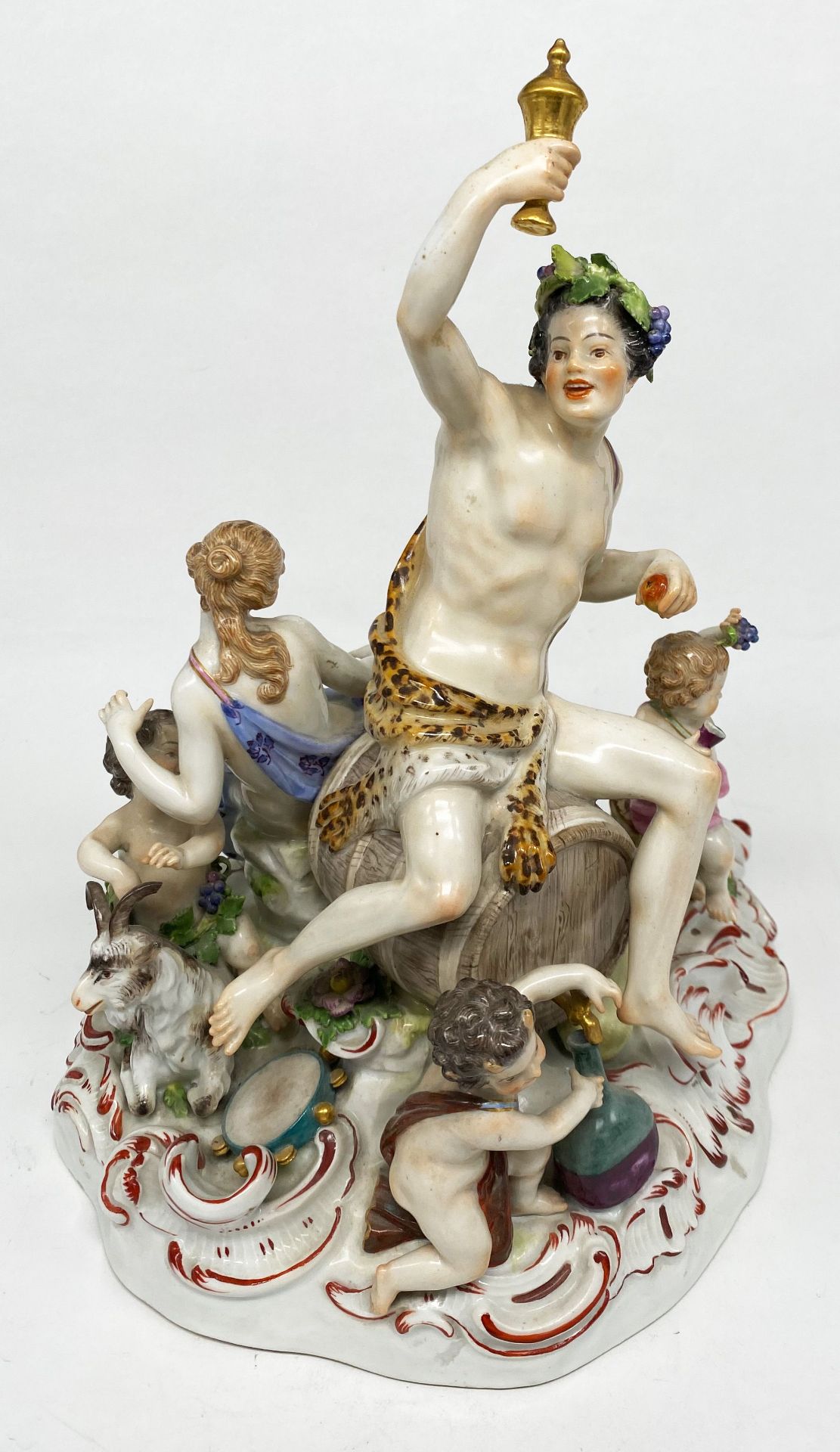 Venus mit Amor : auf einem Weinfass sitzender Dionysos in Leopardenfell gekleidet mit einem Weinglas - Bild 7 aus 8