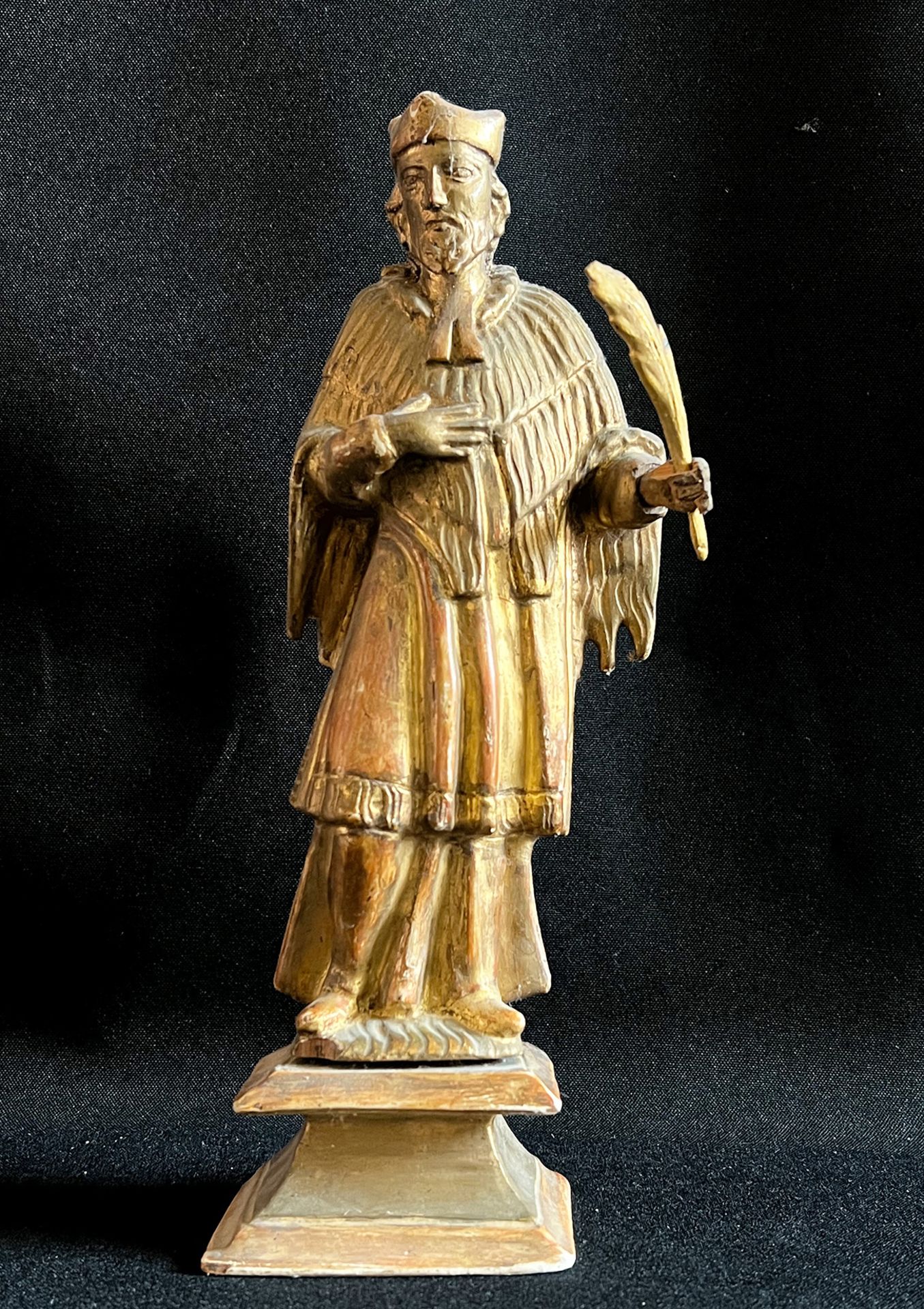 Konvolut aus vier Figuren: Hl. Sebastian an Baumstamm, 18. Jh., Holz mit Farbfassung, H. 32 cm; - Image 11 of 14