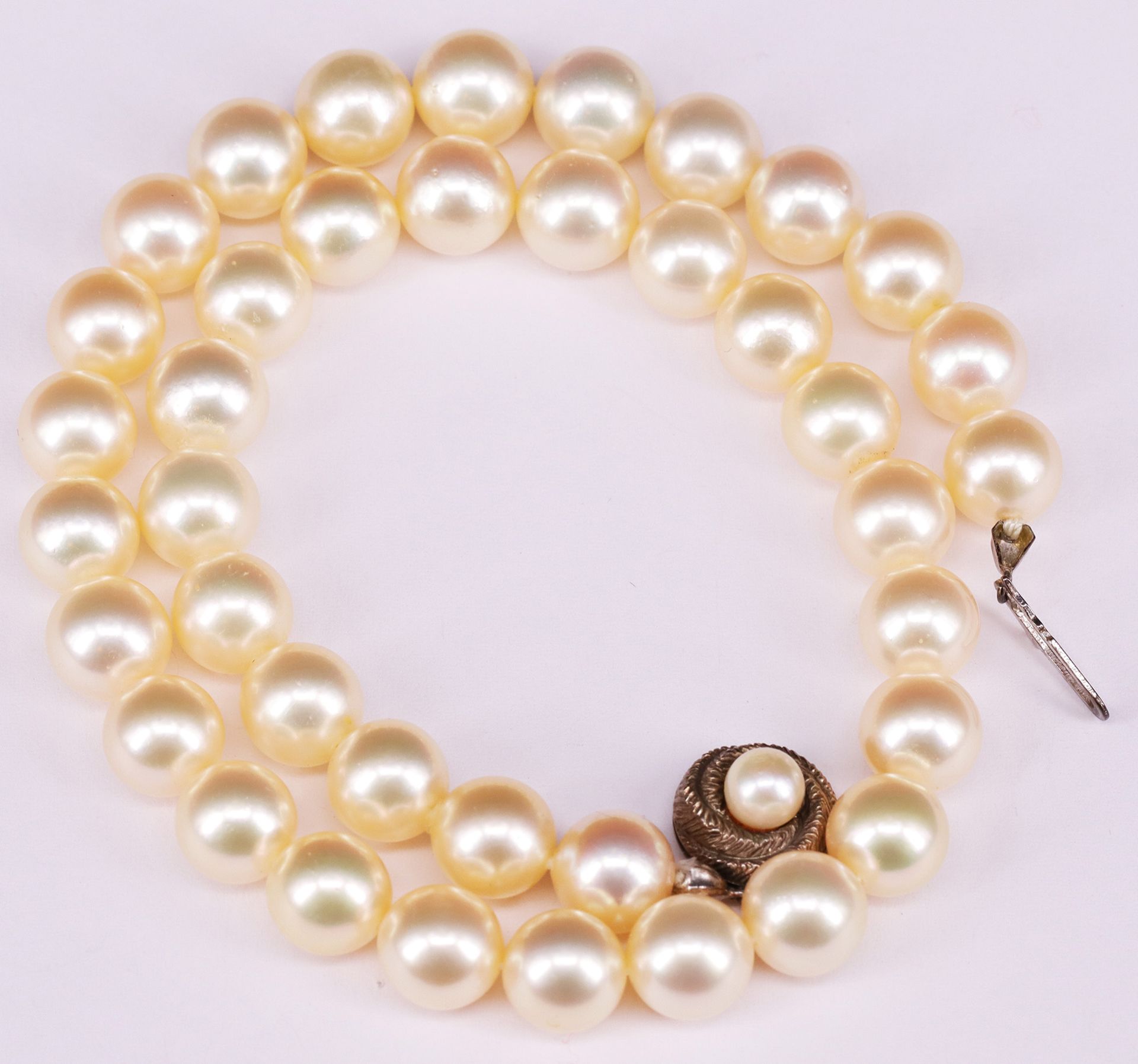 Set mit Perlen: Brosche, Armreif, Kette. Armreif, 585er GG, Handarbeit mit barocker Südseeperle, - Image 6 of 7