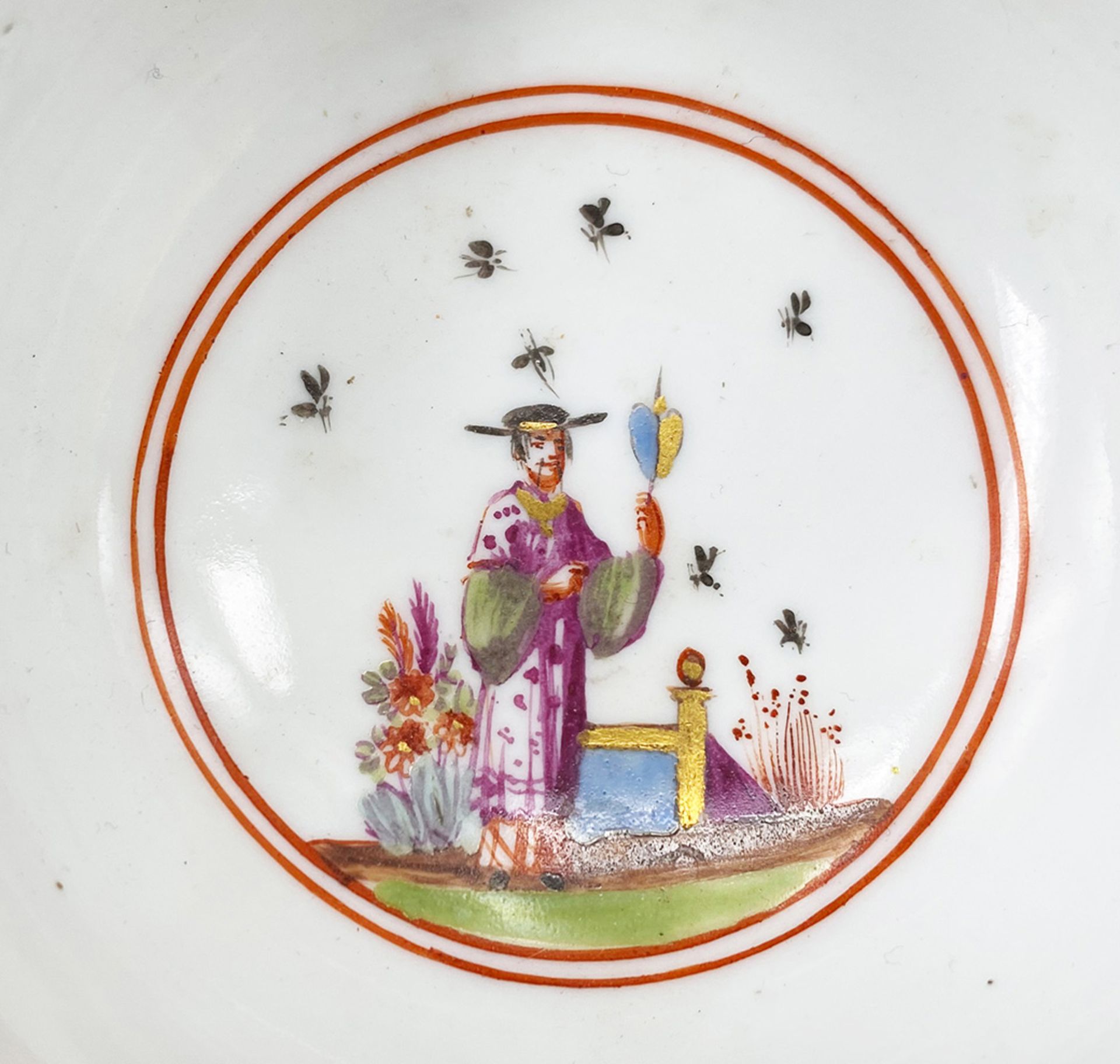 Meissen, Koppchen und Unterschale mit Hoeroldt-Chinoiserien, um 1735/40, um die Wandung, in Fond und - Bild 2 aus 6