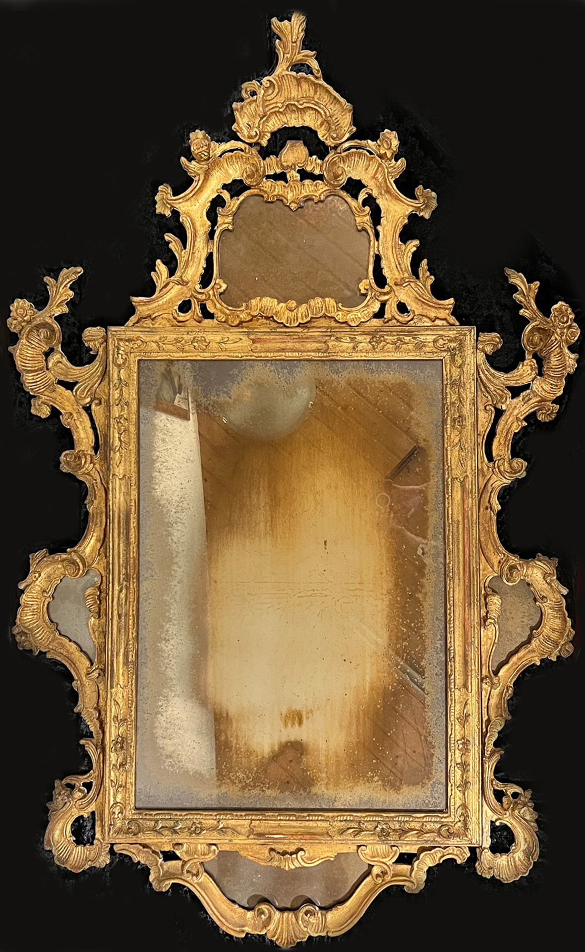 Spiegel, barock, 18./19. Jh., Holz, geschnitzt, vergoldet, blindes Glas, Altersspuren, teils best.