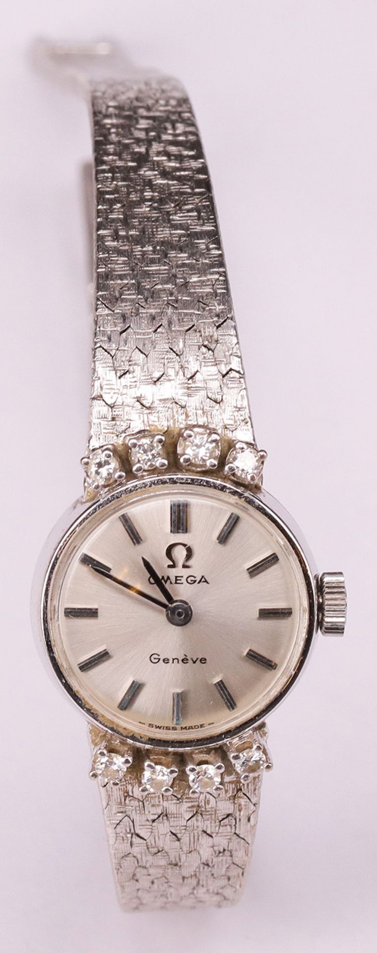 Omega, Damenarmbanduhr, mit Brillanten, 750er WG, L. 18 cm, 32 g - Bild 2 aus 3