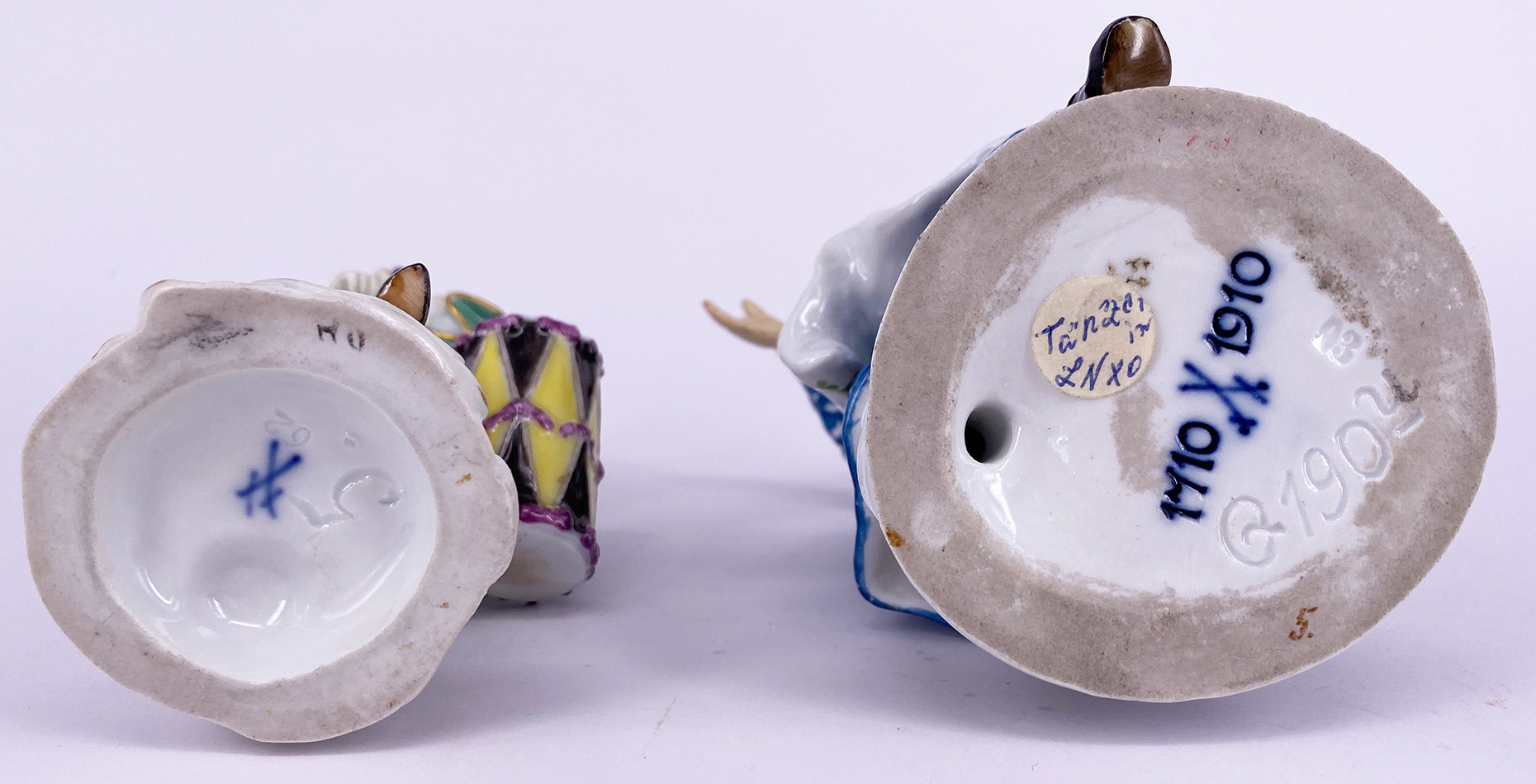Meissen, zwei Porzellanfiguren: "Trommler", aus der Serie "Cris de Paris", Musikant mit Flöte und - Image 4 of 4