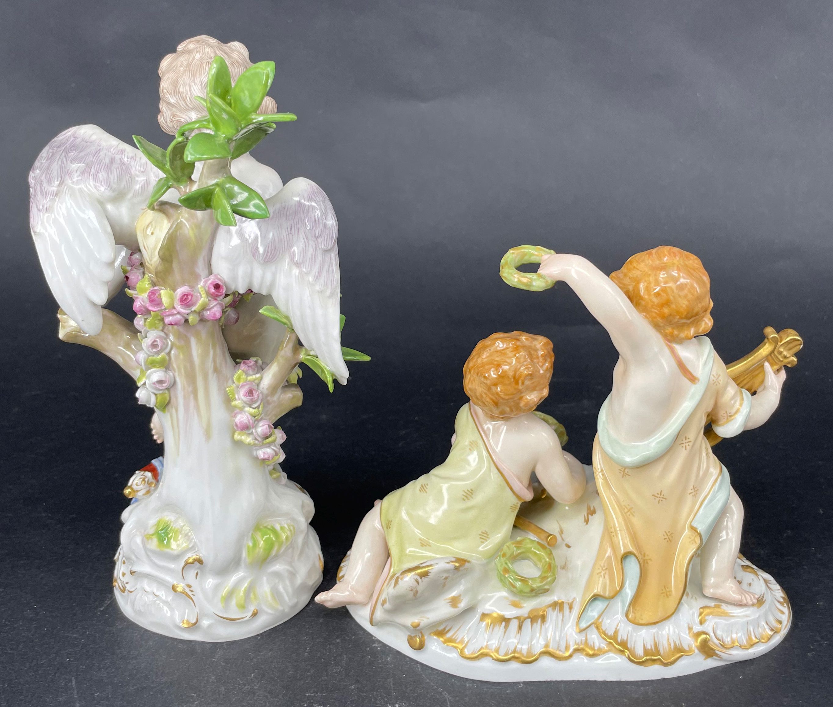 Zwei Porzellan-Figuren: Meissen, Amor an Baumstamm mit Blättern und Blumen, Schwertermarke Meißen, - Image 3 of 3
