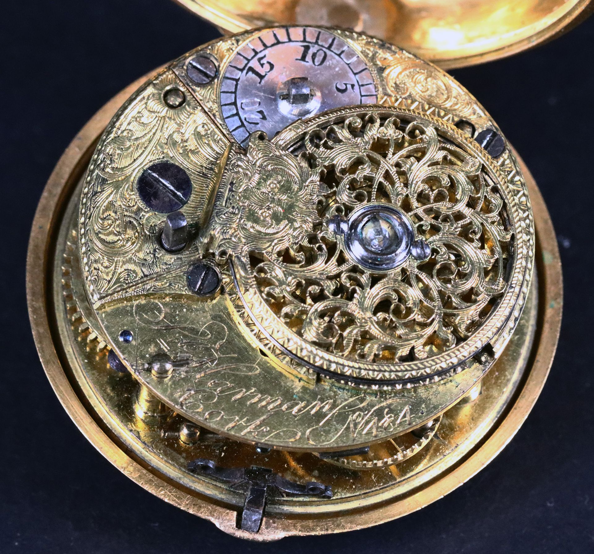 Spindeluhr, England, datiert 1746 / Spindle clock, England, dated 1746 /signiert auf dem Uhrwerk/