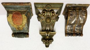 3 Sockel/ 3 pedestals. 18. und 19. Jh., auch Historismus, Holz, farbig gefasst, teils Fassung