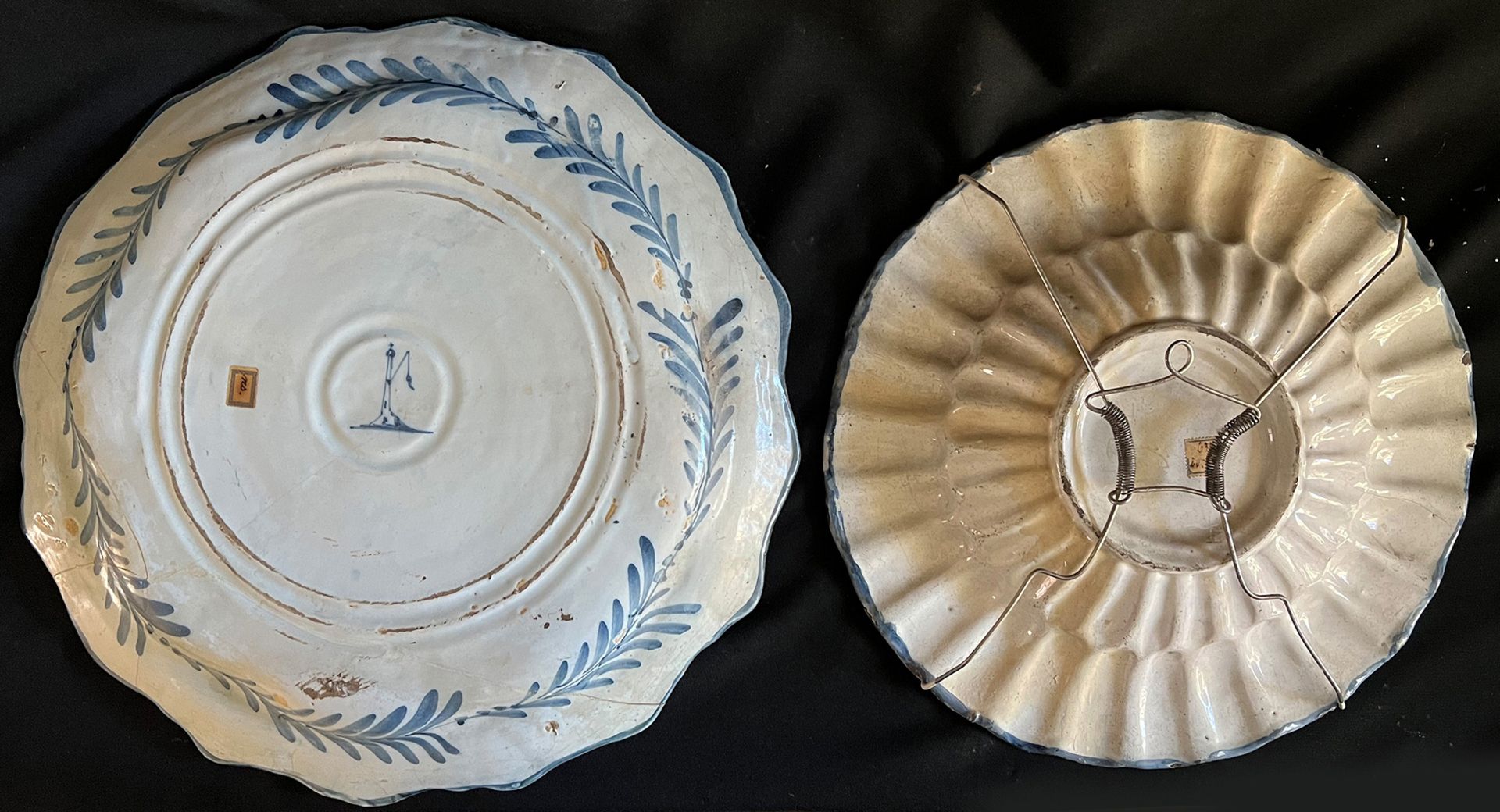 2 Fayenceteller / two faience plates, 18. Jh., Altersspuren. Fächerteller mit Vögeln in einer - Image 10 of 17