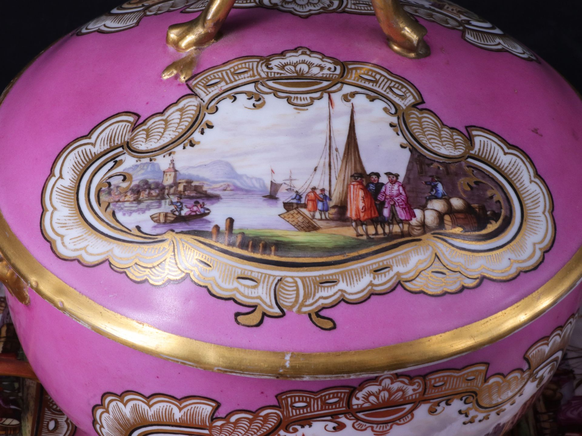 Meissen, um 1800, Deckelterrine mit Presentoire, halbkugeliger Korpus mit seitlich verdoppelten - Bild 9 aus 9