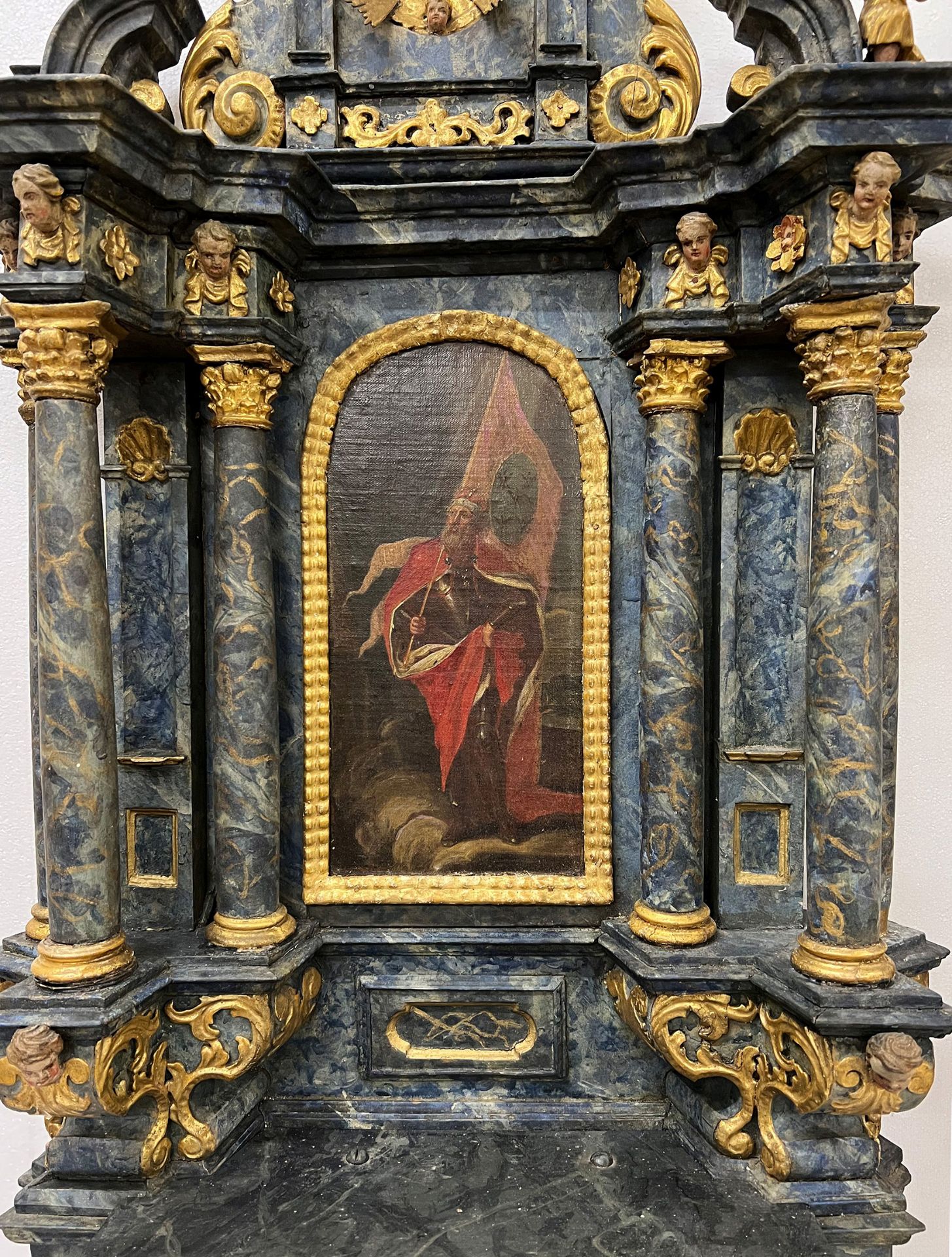 Modellaltar/ Model of an altar. Franken, barock, um 1760., Altarblatt zeigt Kaiser in Rüstung, - Image 3 of 7