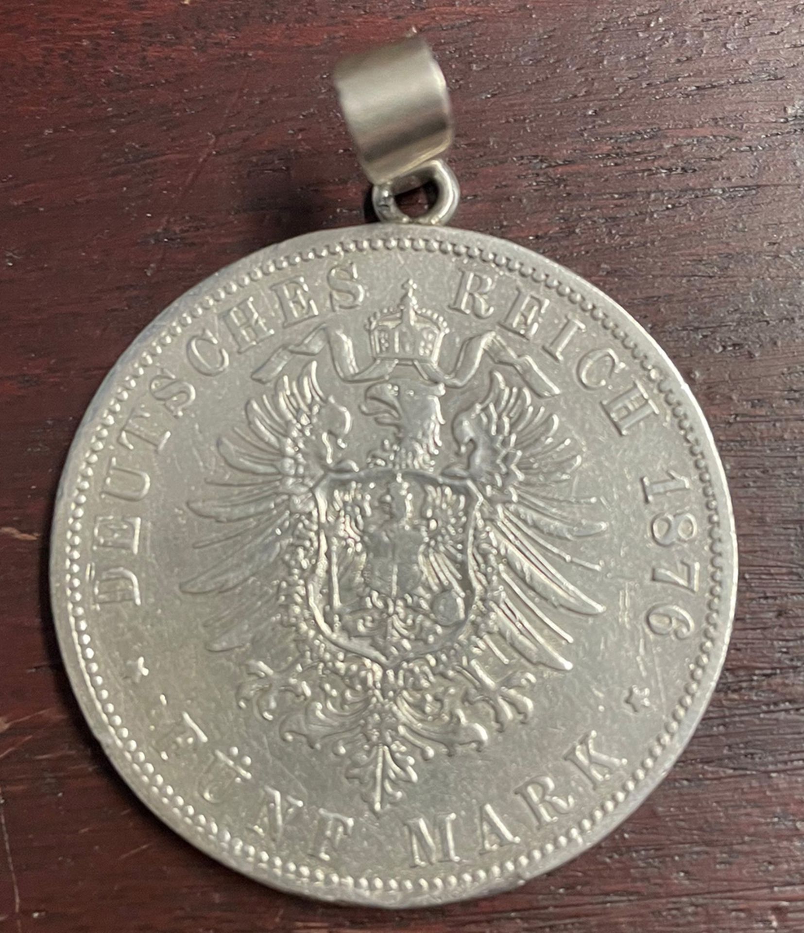 Konvolut Münzen als Schmuck: 1 x Preußen, Deutsches Reich, 5 Mark 1876 B Kaiser Wilhelm I. (1861- - Bild 6 aus 8