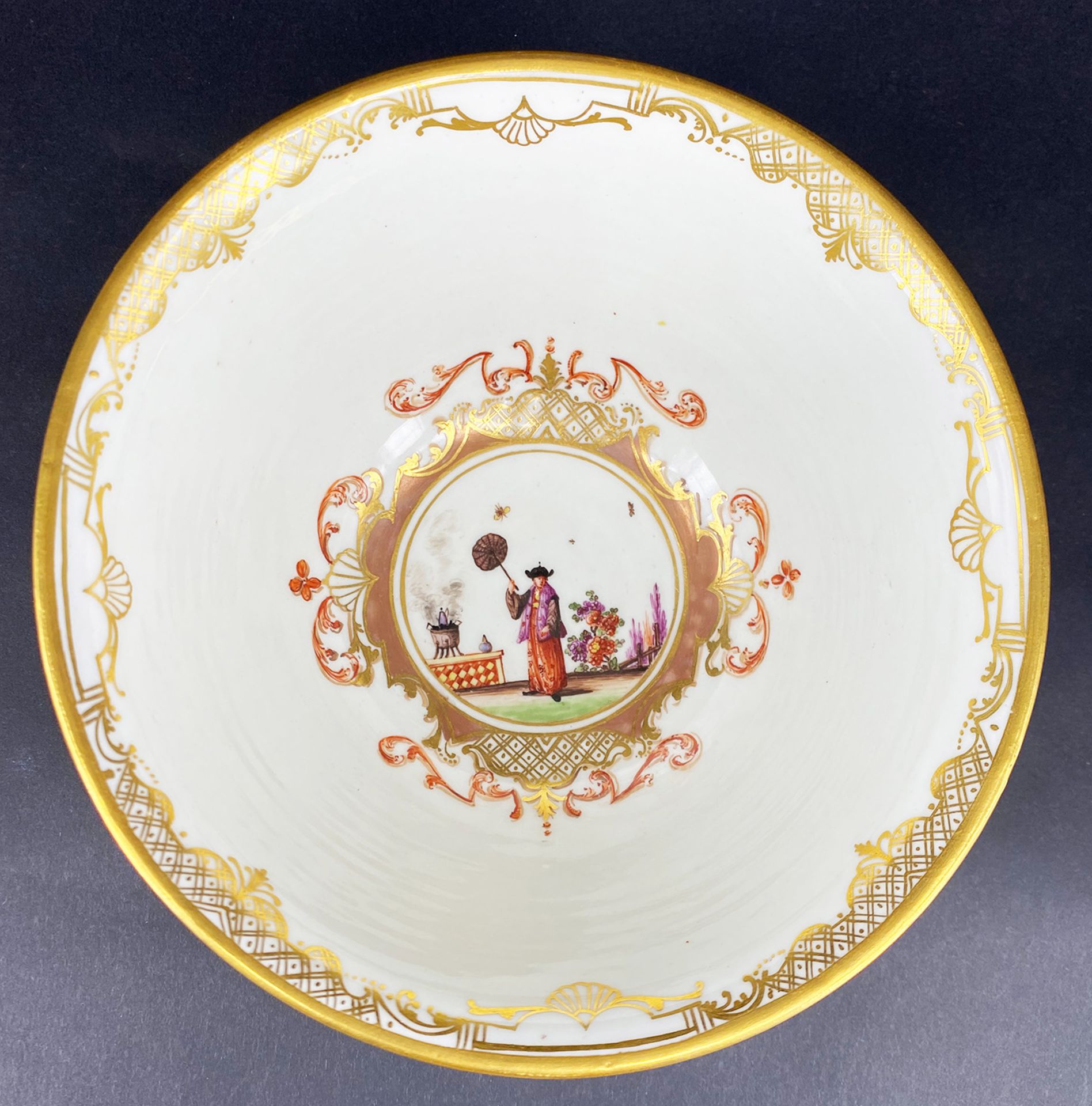 Meissen, Kumme mit Hoeroldt-Chinoiserien, Runde Form mit leicht ausgezogenem Lippenrand mit - Image 6 of 8