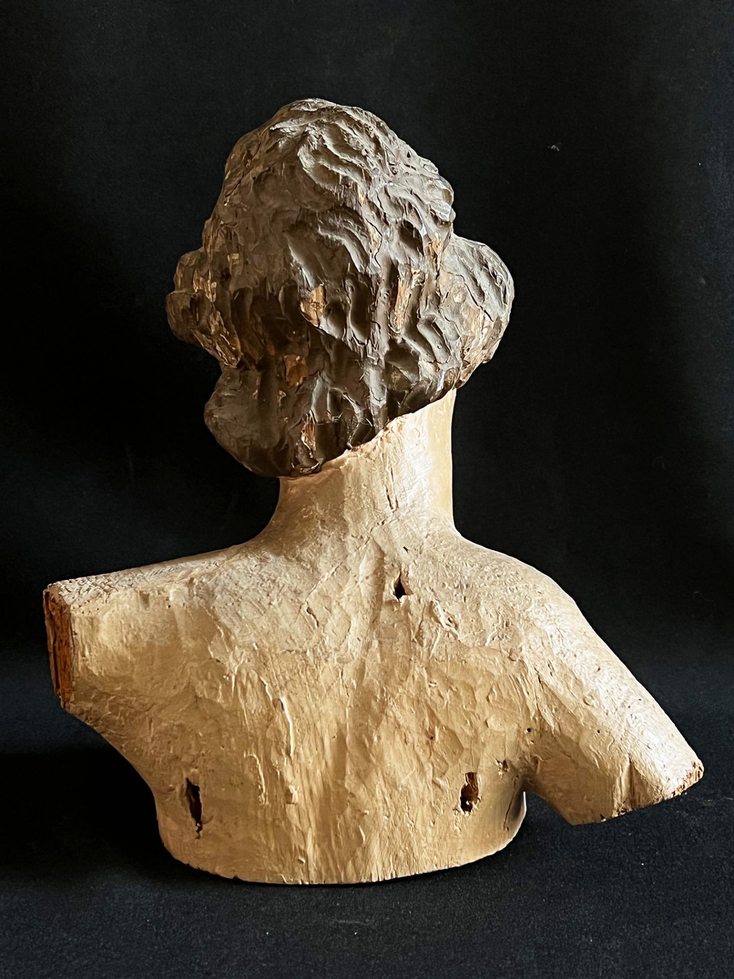 Büste des Hl. Sebastian, um 1800, Holz mit Farbfassung, Altersspuren, H. ca. 30 cm. / Bust of St. - Bild 2 aus 3