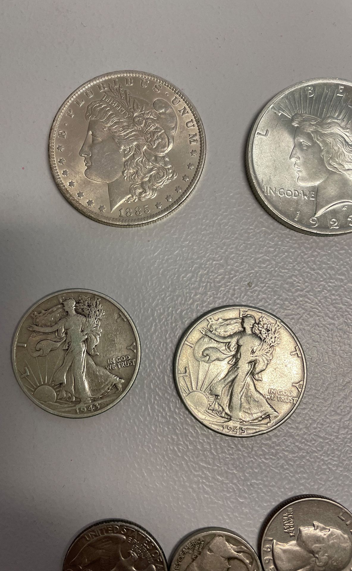 Konvolut Münzen USA, darunter 1 x Siber-Dollar 1885; 2 x Silber-Dollar 1923, 6 x Half Dollar (1943, - Bild 5 aus 14