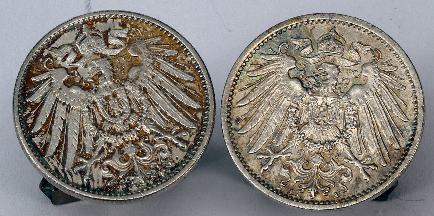 Konvolut: Kriegsverdienstkreuz mit Miniatur und Paar Manschettenknöpfe, Silber, bestehend aus je - Image 2 of 4