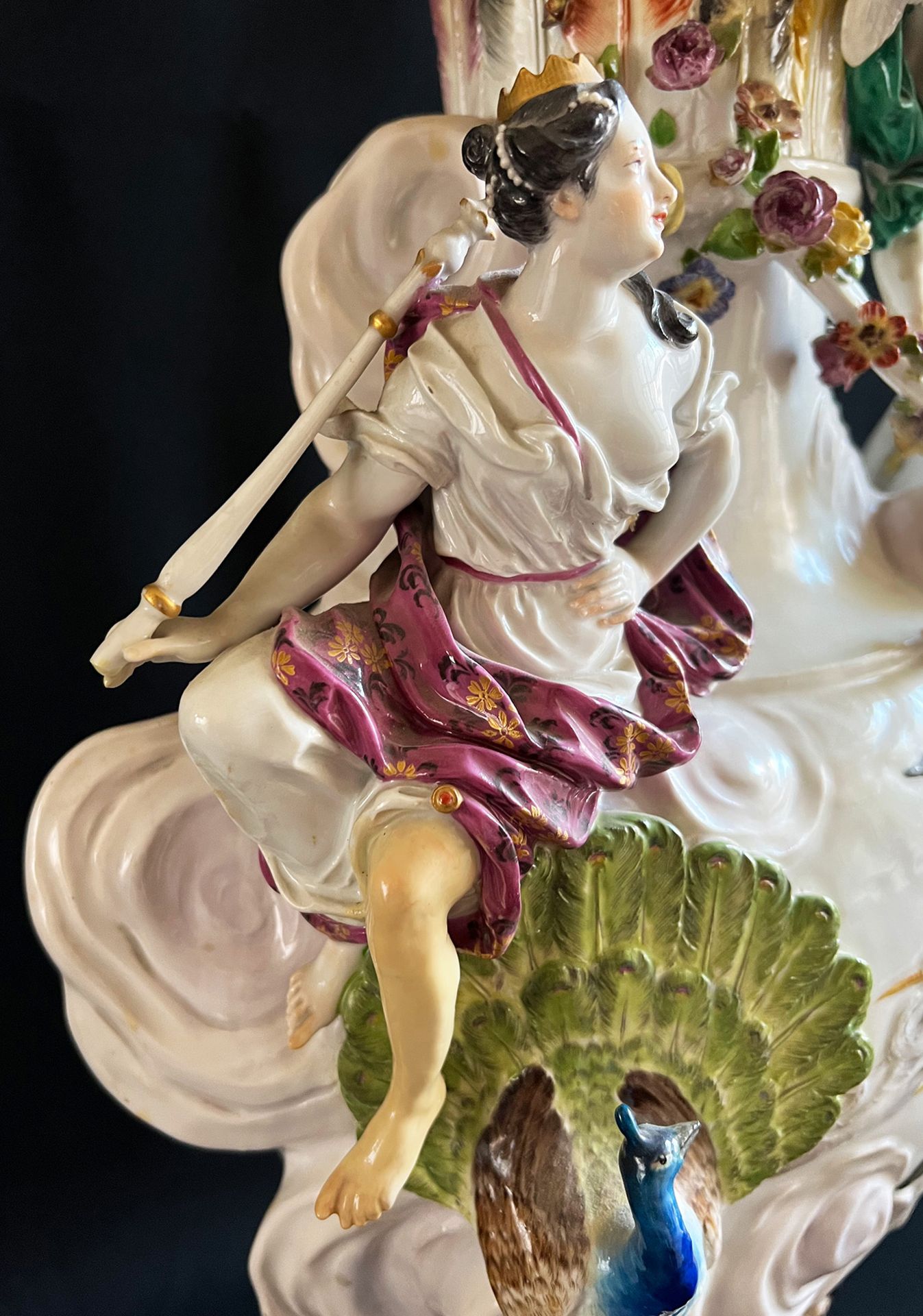 Meissen, 19. Jh. Große Prunkkanne, Porzellan, farbig staffiert, sog. Elementevase "Luft", - Image 3 of 22