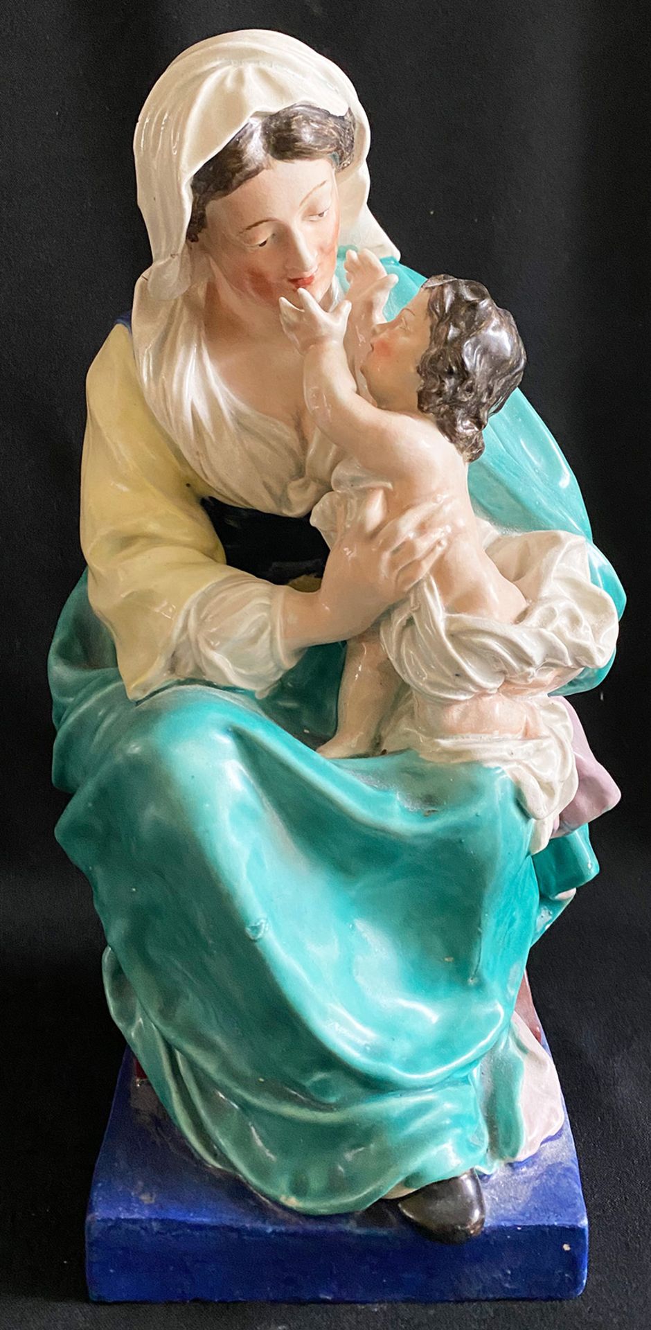 Maria mit Kind, Keramik, farbig gefasst, Altersspuren, H. 34 cm