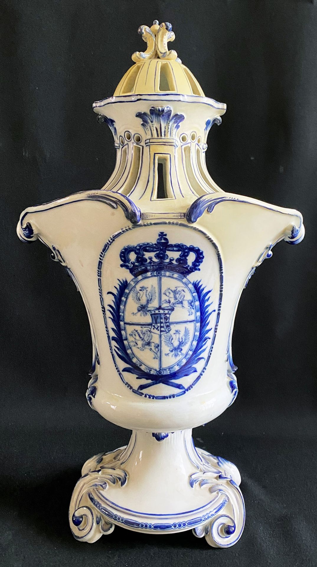 Meissen Pokal, Modell von Johann Gottfried Dressler, Knauf-Schwerter Meißen, AR, Wappen, H. ohne - Image 3 of 7