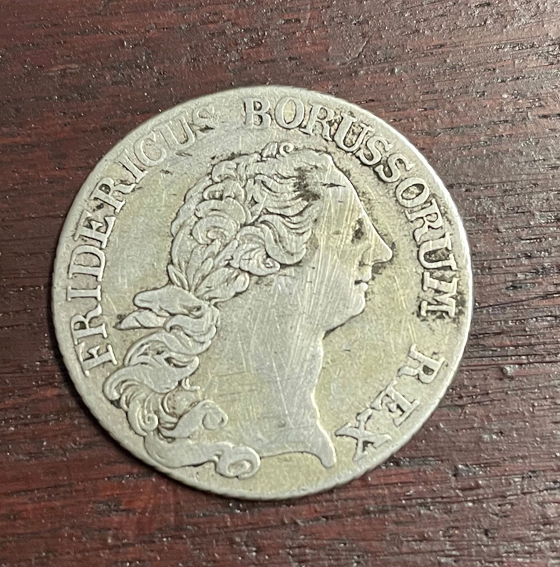 Konvolut Münzen als Schmuck: 1 x Preußen, Deutsches Reich, 5 Mark 1876 B Kaiser Wilhelm I. (1861- - Bild 2 aus 8