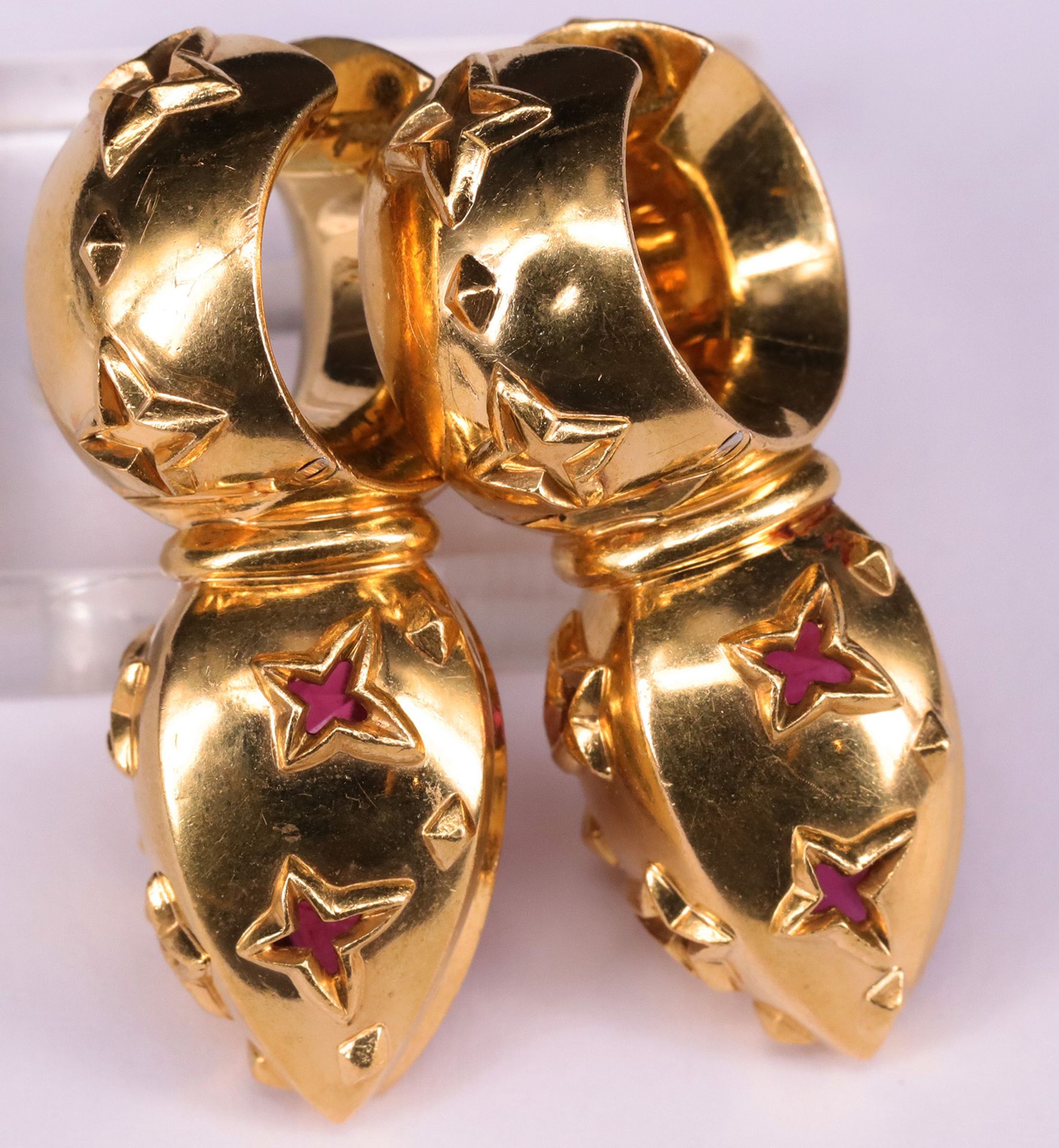 Paar Ohrhänger, Fa. Jakob / pair of earrings. 750er GG, mit pinkfarbenem Turmalin und Sternchen, - Bild 2 aus 2