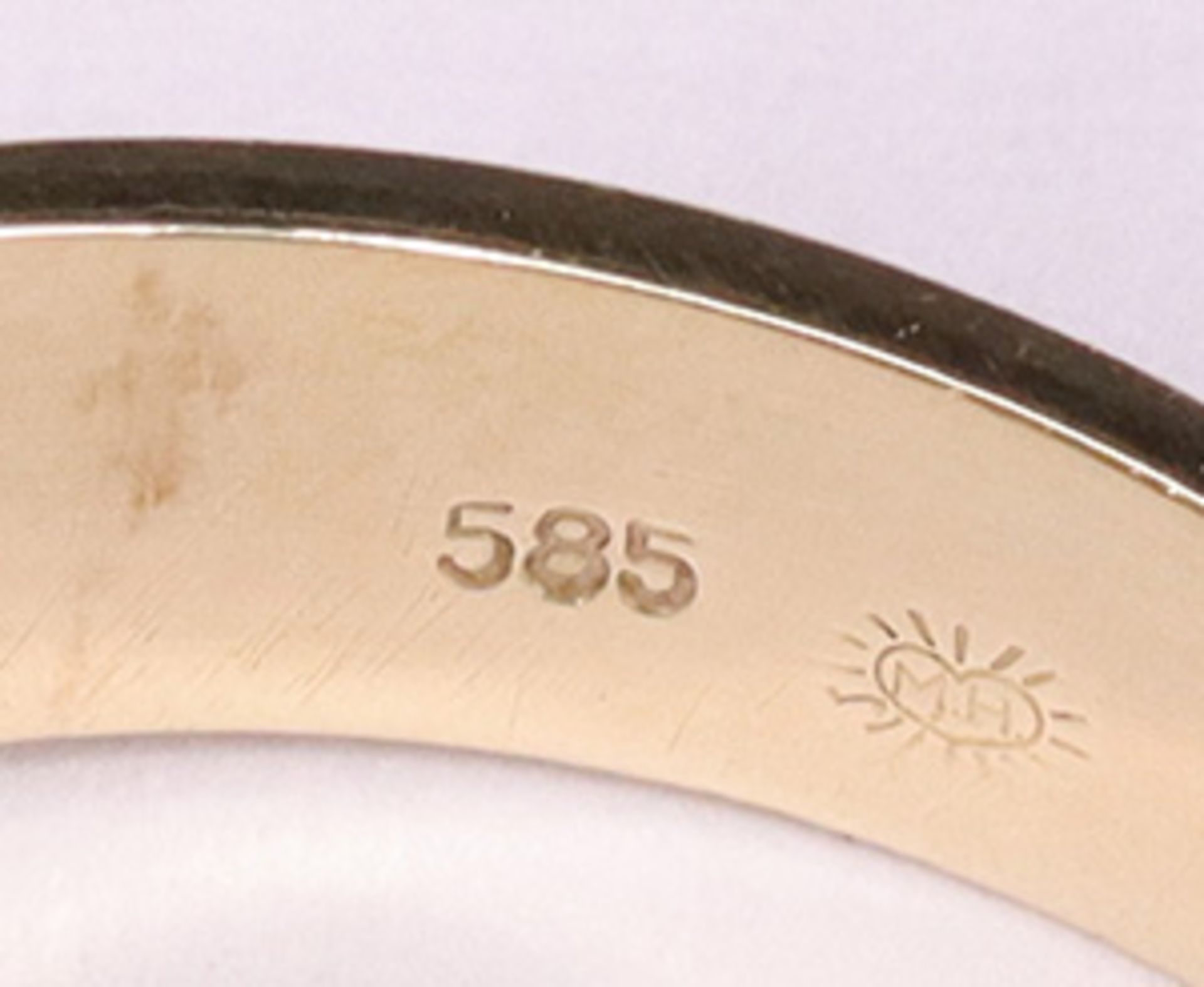 Zwei Goldringe: Ring mit Grandeln und Eichenblättern, 585er GG, RG61, 7,77 g; Ring mit Monogramm " - Image 8 of 8