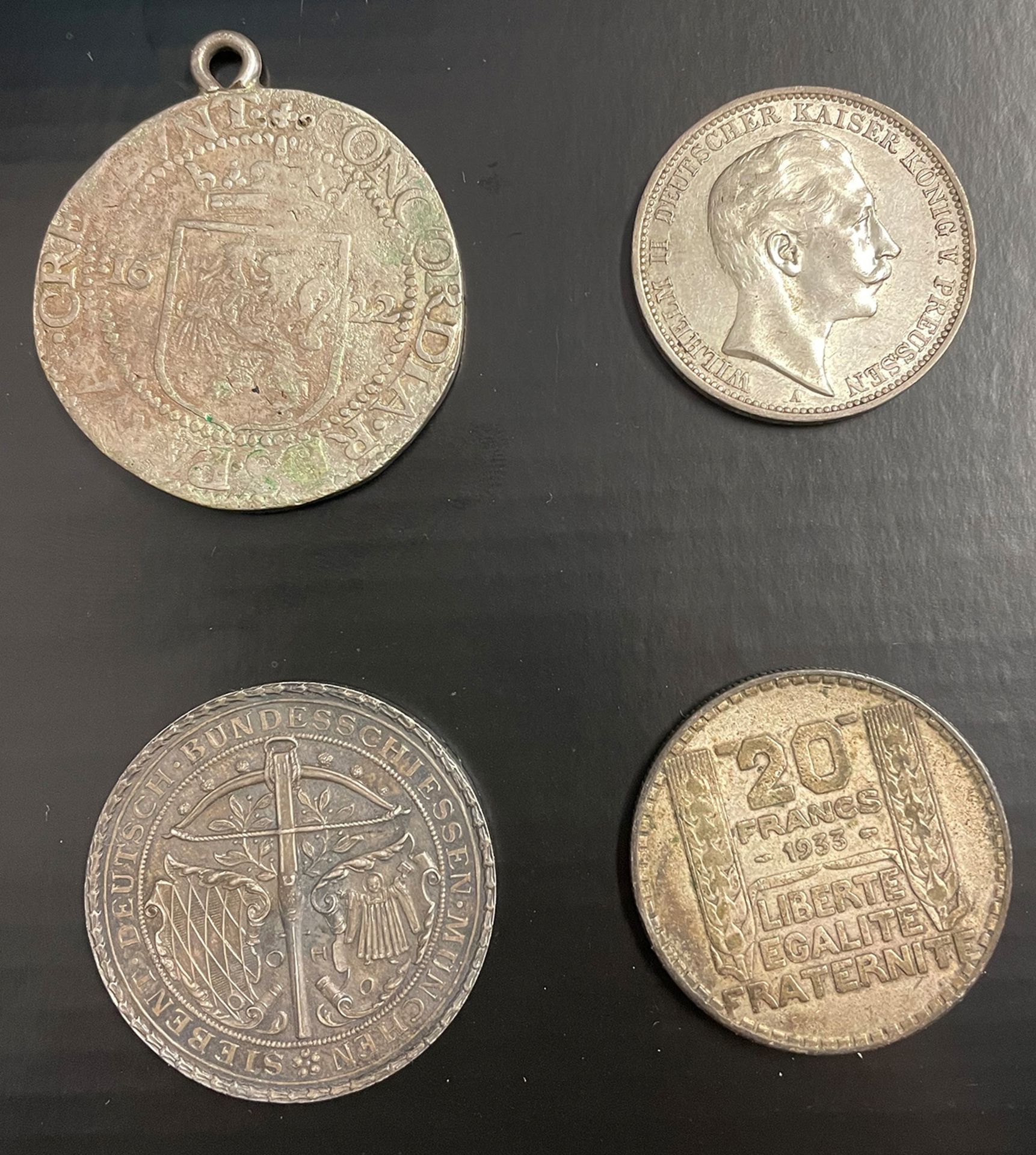 Konvolut Münzen, Medaillen, Münzanhänger, Sammlungsauflösung, darunter: 1 x 5 Dollar 1988, Canada, - Bild 22 aus 26