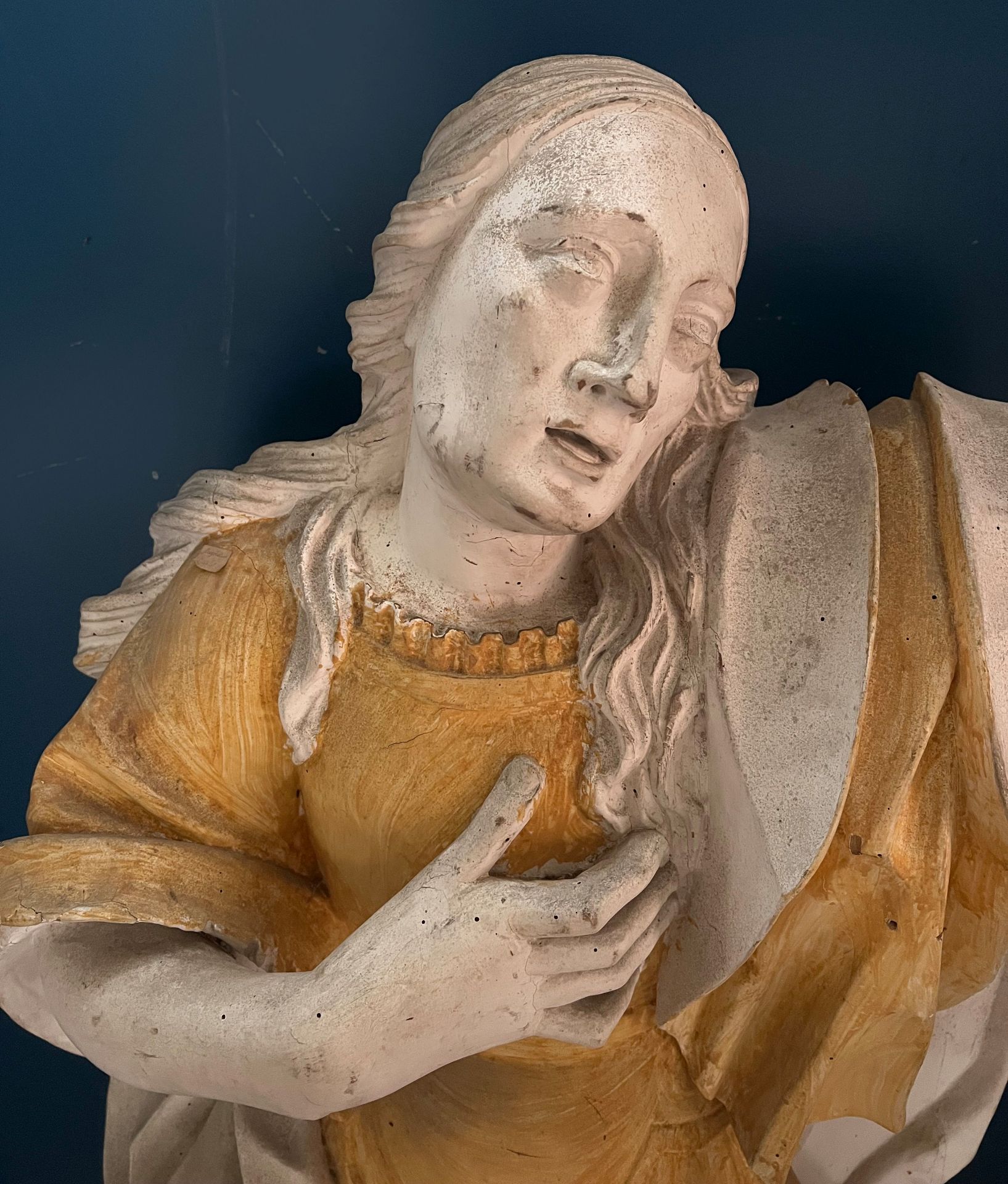 Maria Magdalena. Franken, 18. Jh., Holz, vorbereitet für Fassung, Altersspuren, H. 120 cm - Bild 3 aus 5