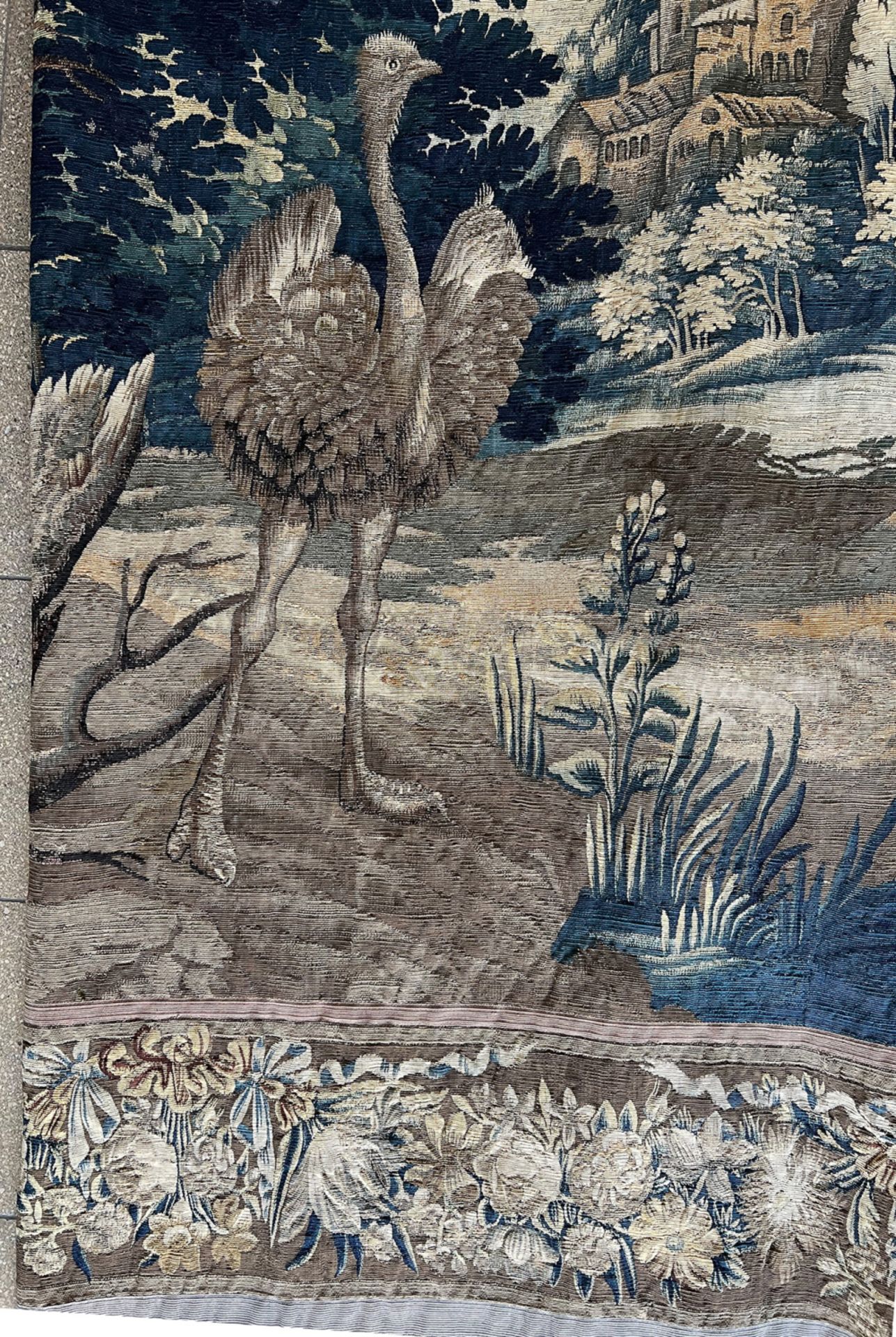 Große Tapisserie, 310 x 460 cm. Flandern, 18. Jahrhundert. Prächtiger, flämischer Wirkteppich in den - Image 15 of 18