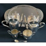 Kaffee- und Teeset, 800er Silber, ca. 1920. Kaffeekanne, Teeekanne, Milchkännchen, Zuckerdose und