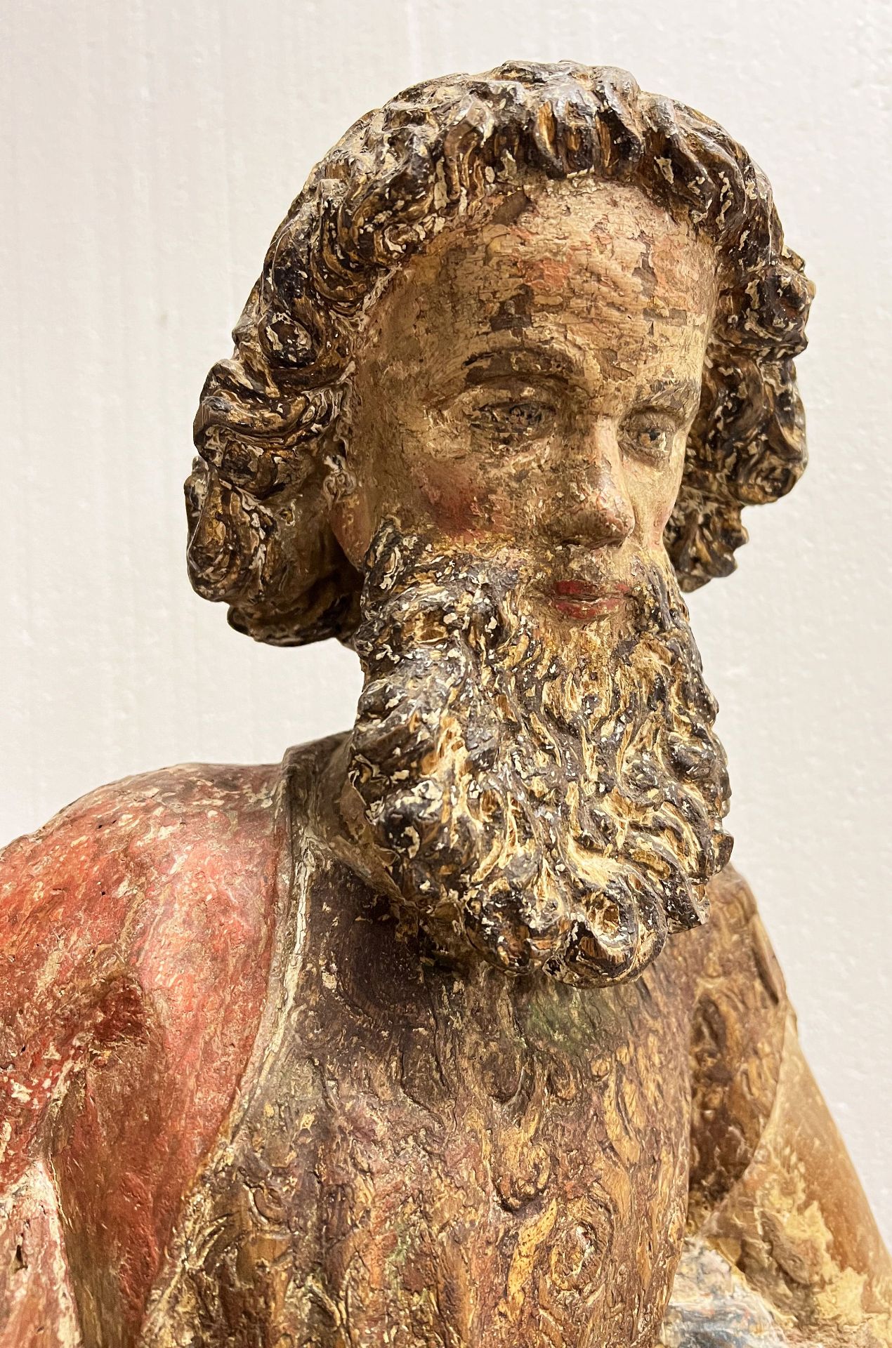 Johannes der Täufer/ St. John the Baptist. Süddeutsch, um 1470, Holz, farbig gefasst, - Bild 2 aus 4